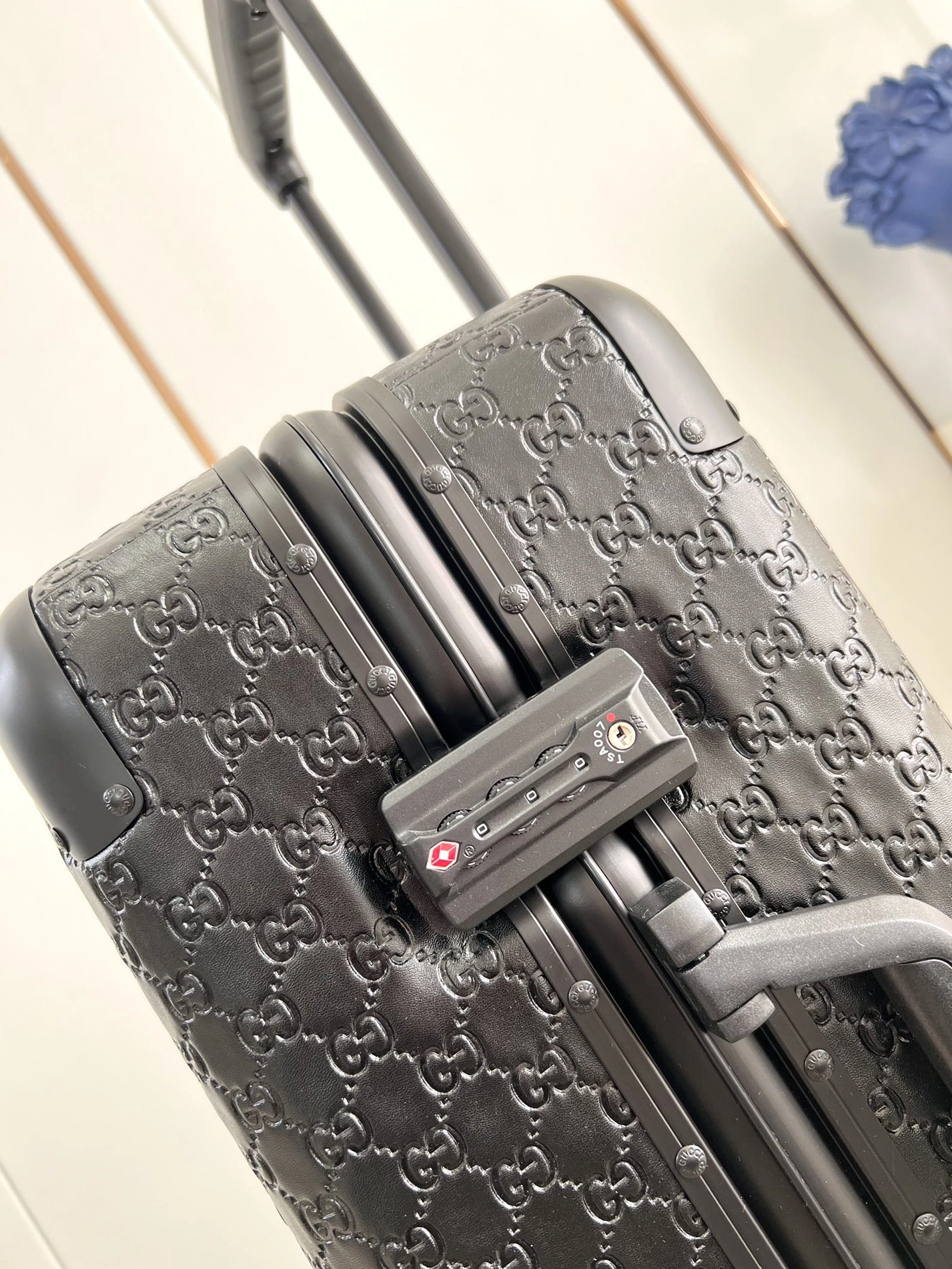 Gucci Luggage Comfortable 3898