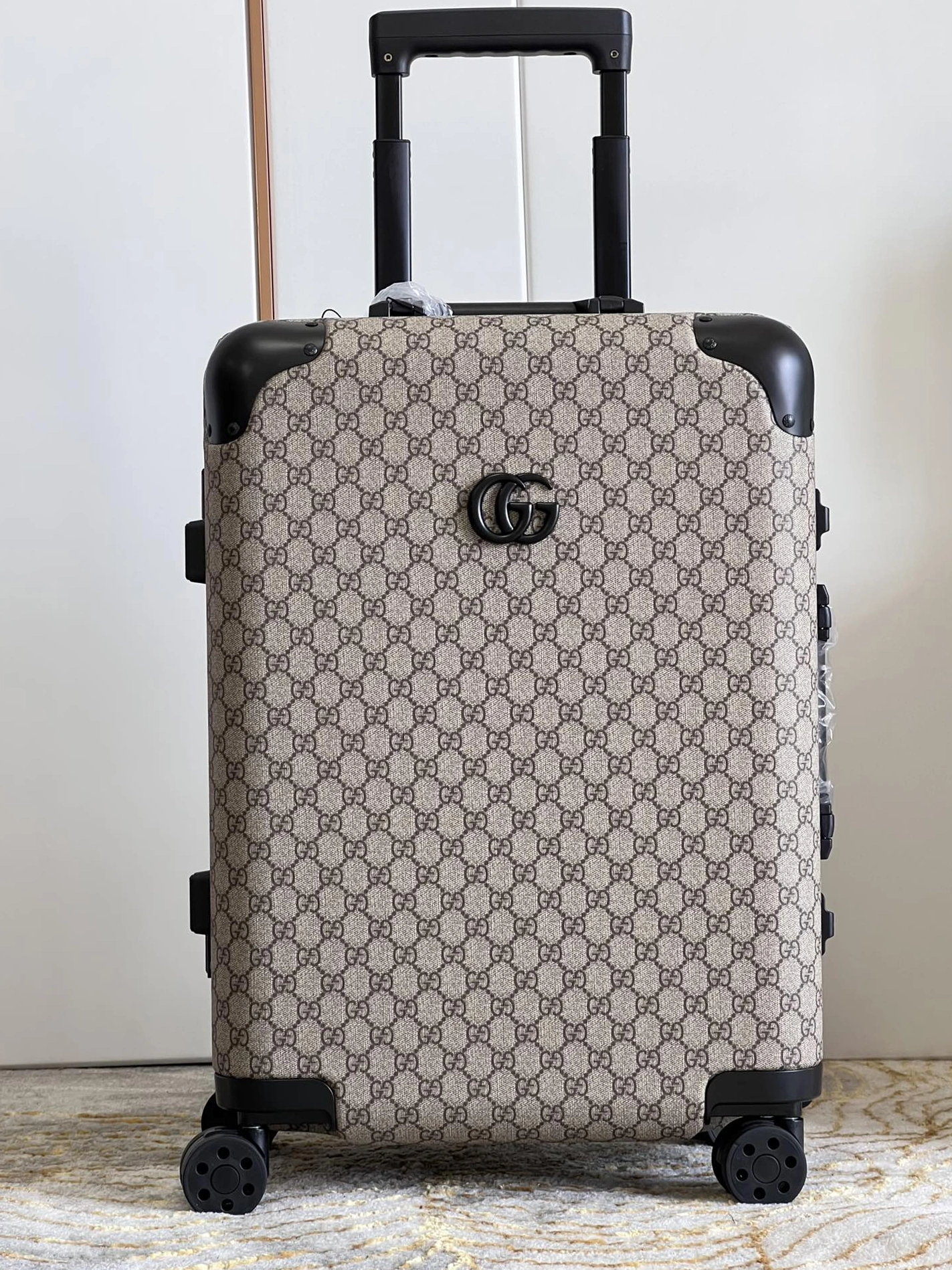 Gucci Luggage Compact 4245