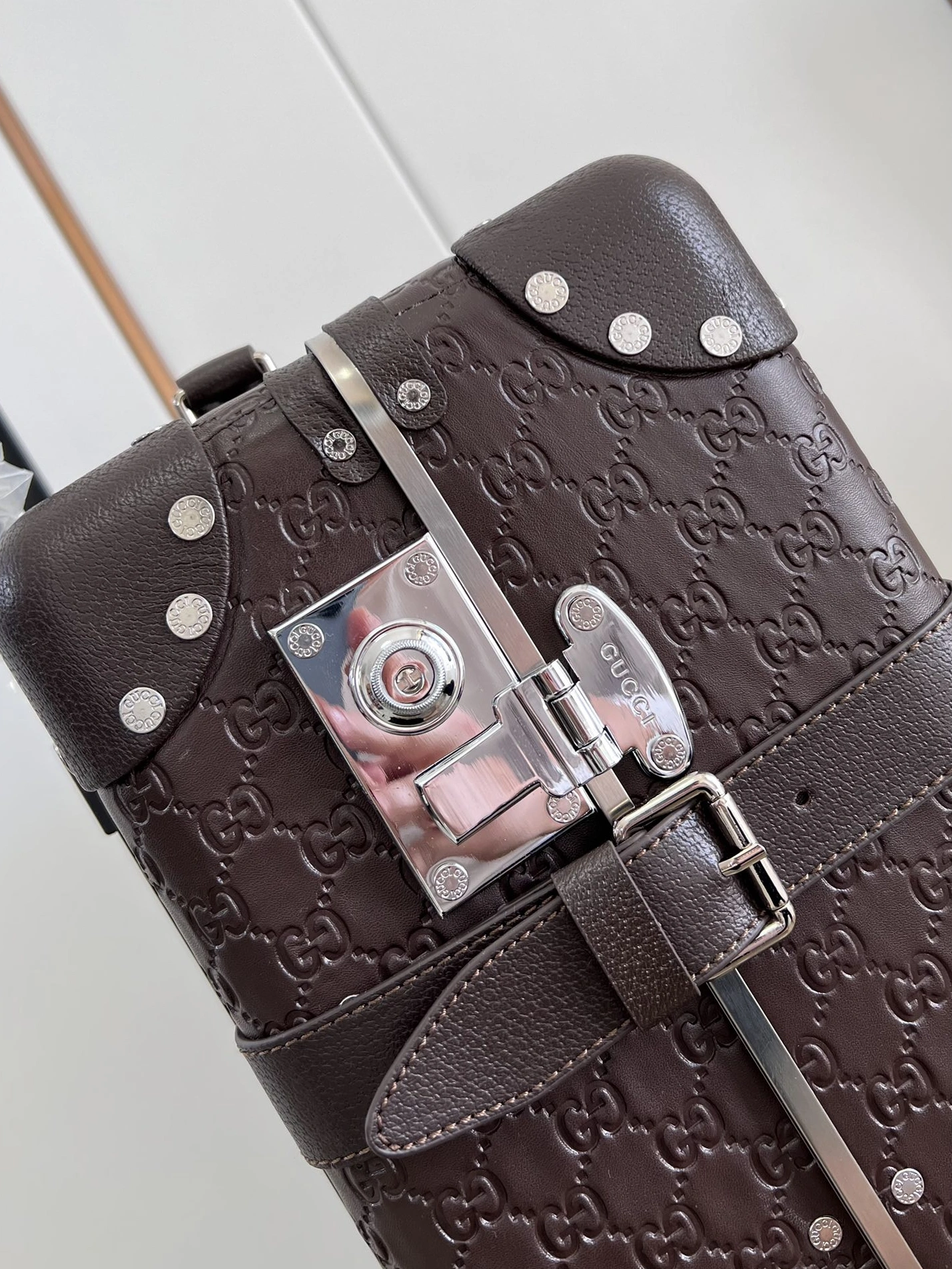 Gucci Luggage Durable 801