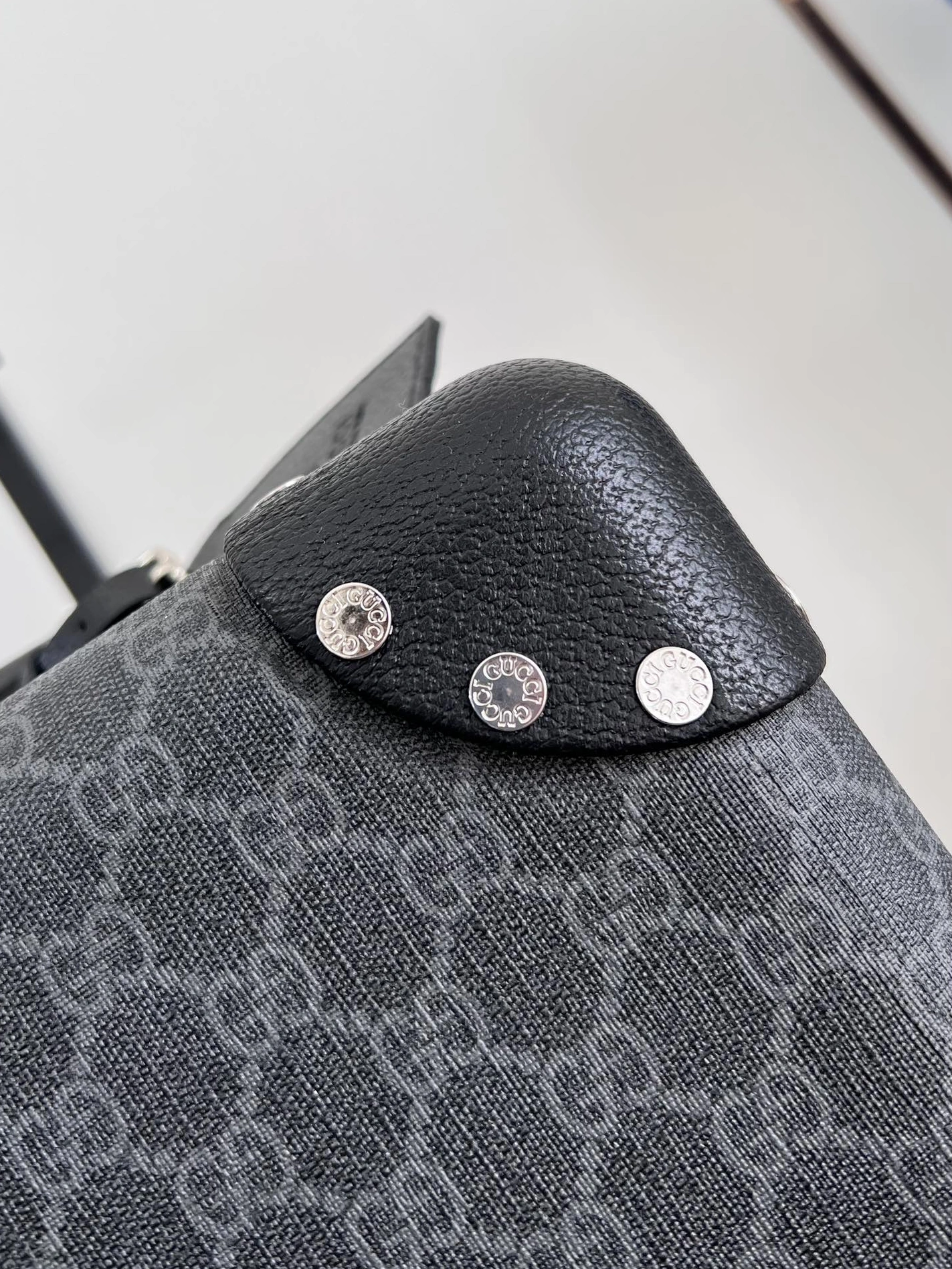 Gucci Luggage Efficient 679