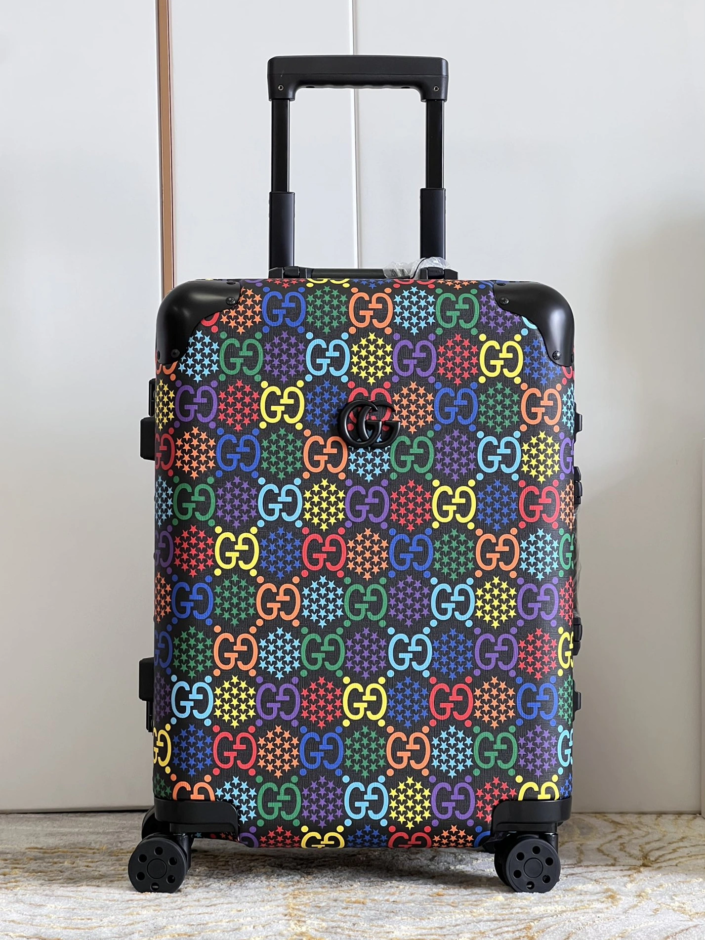 Gucci Luggage Flexible 804