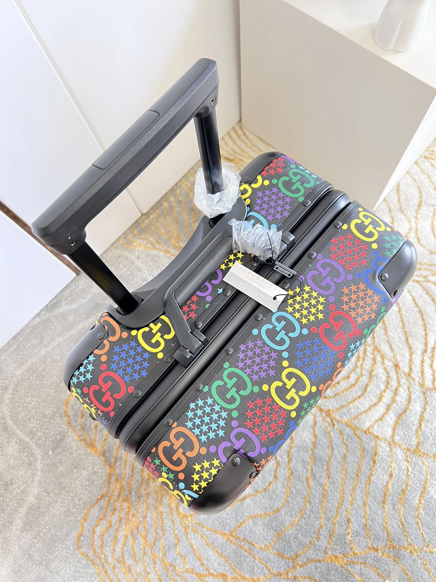Gucci Luggage Flexible 804