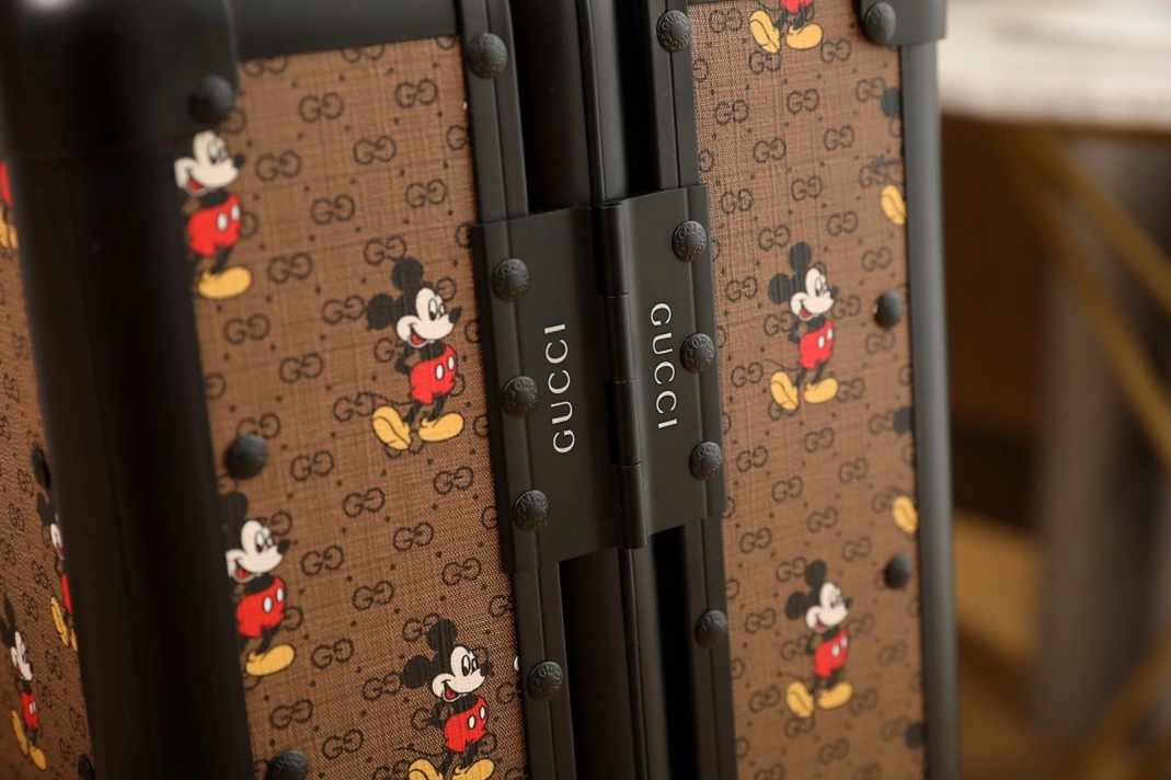 Gucci Luggage For Unisex Efficient 8793