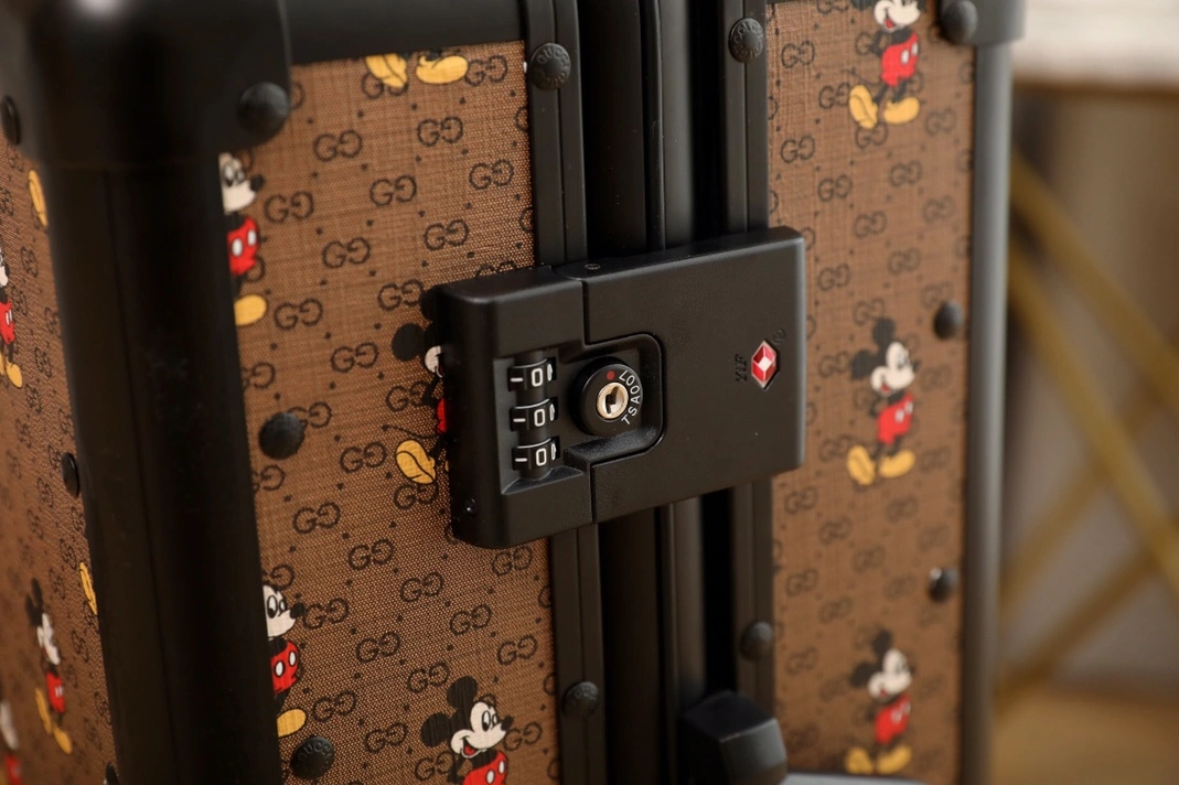 Gucci Luggage For Unisex Efficient 8793