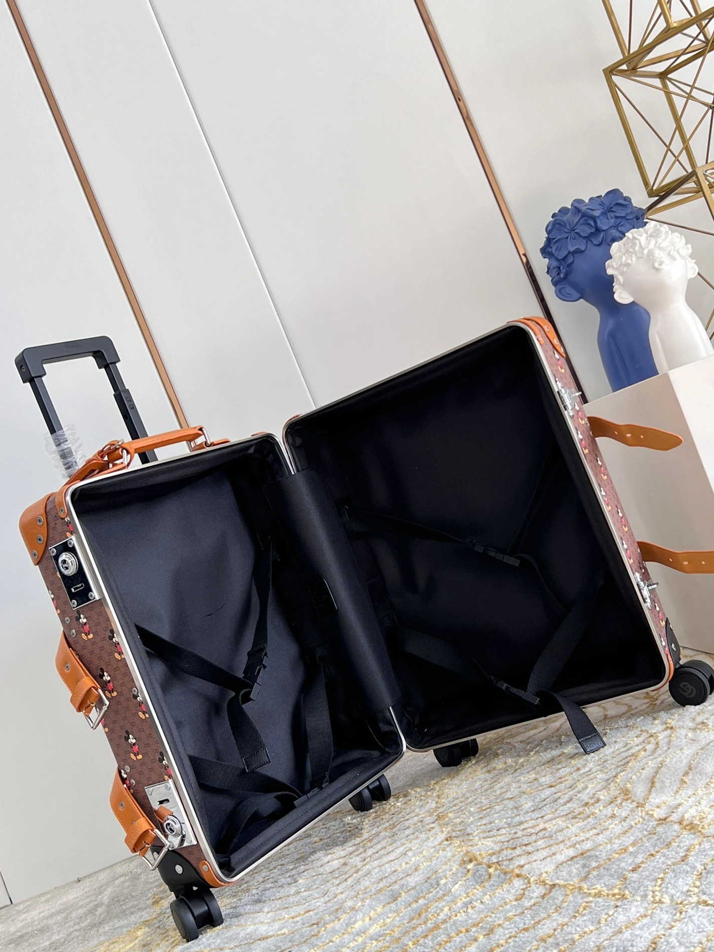 Gucci Luggage WellDesigned 1778