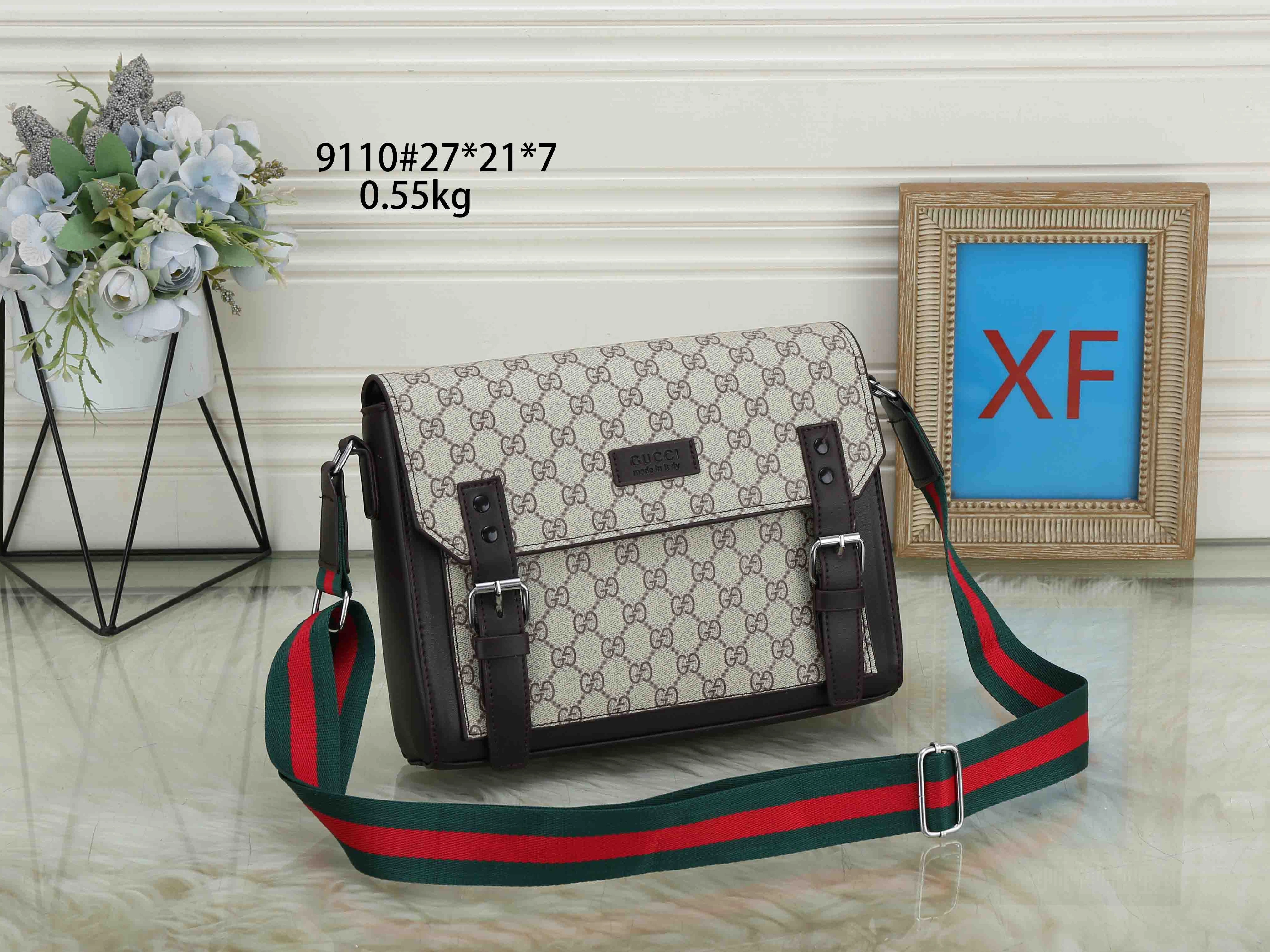 Gucci Messenger Bags For Men Minimalist 7910
