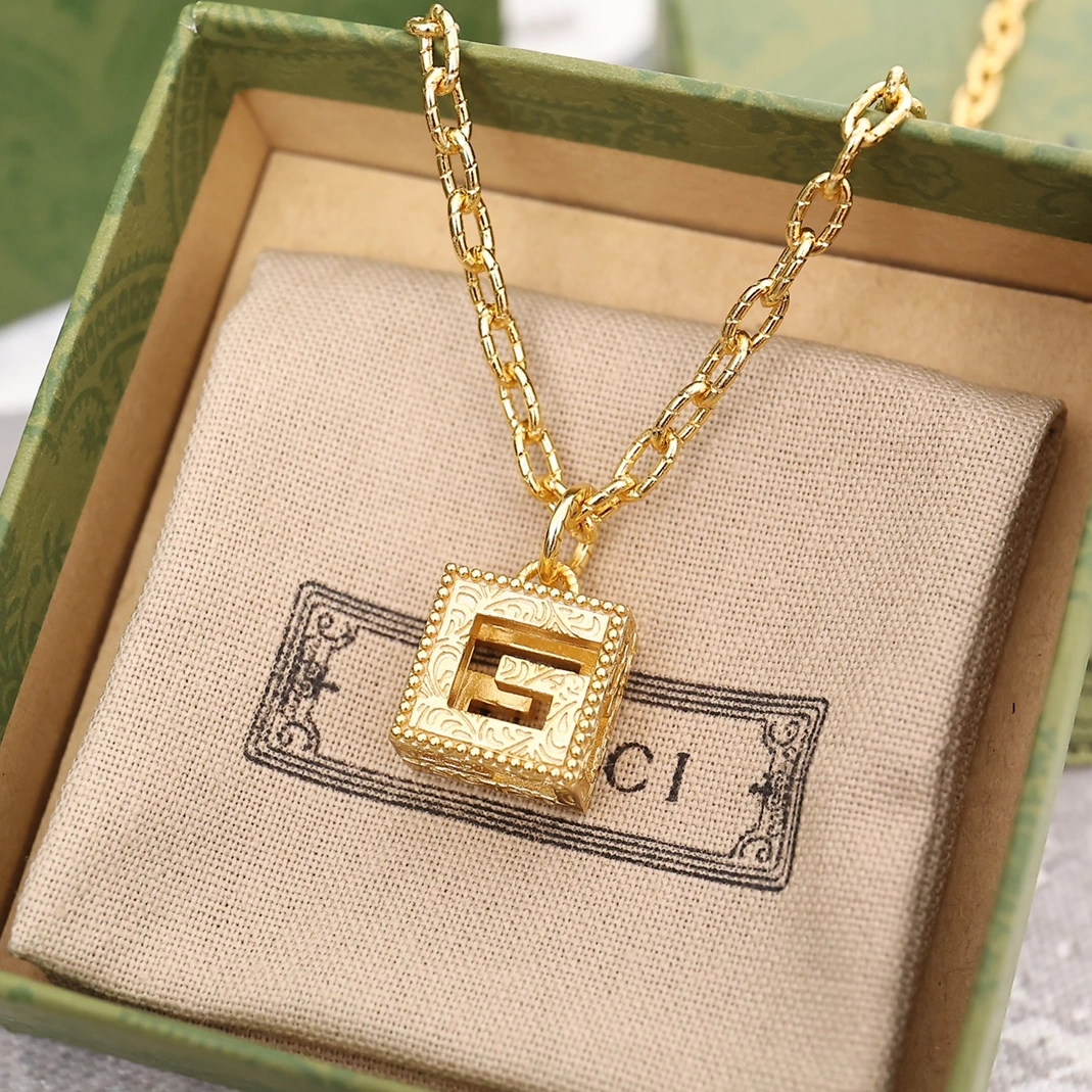 Gucci Necklace Sleek 4521