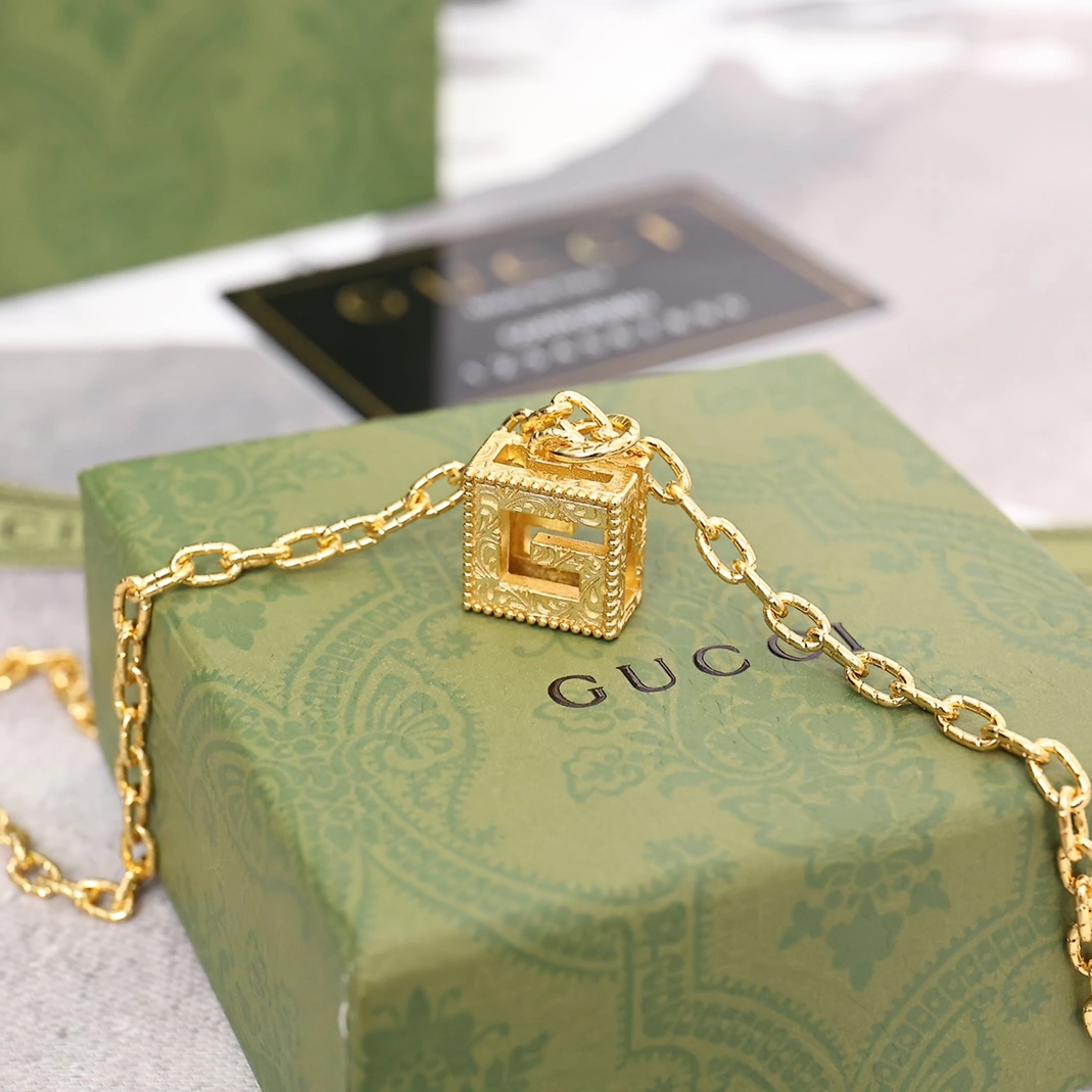 Gucci Necklace Sleek 4521