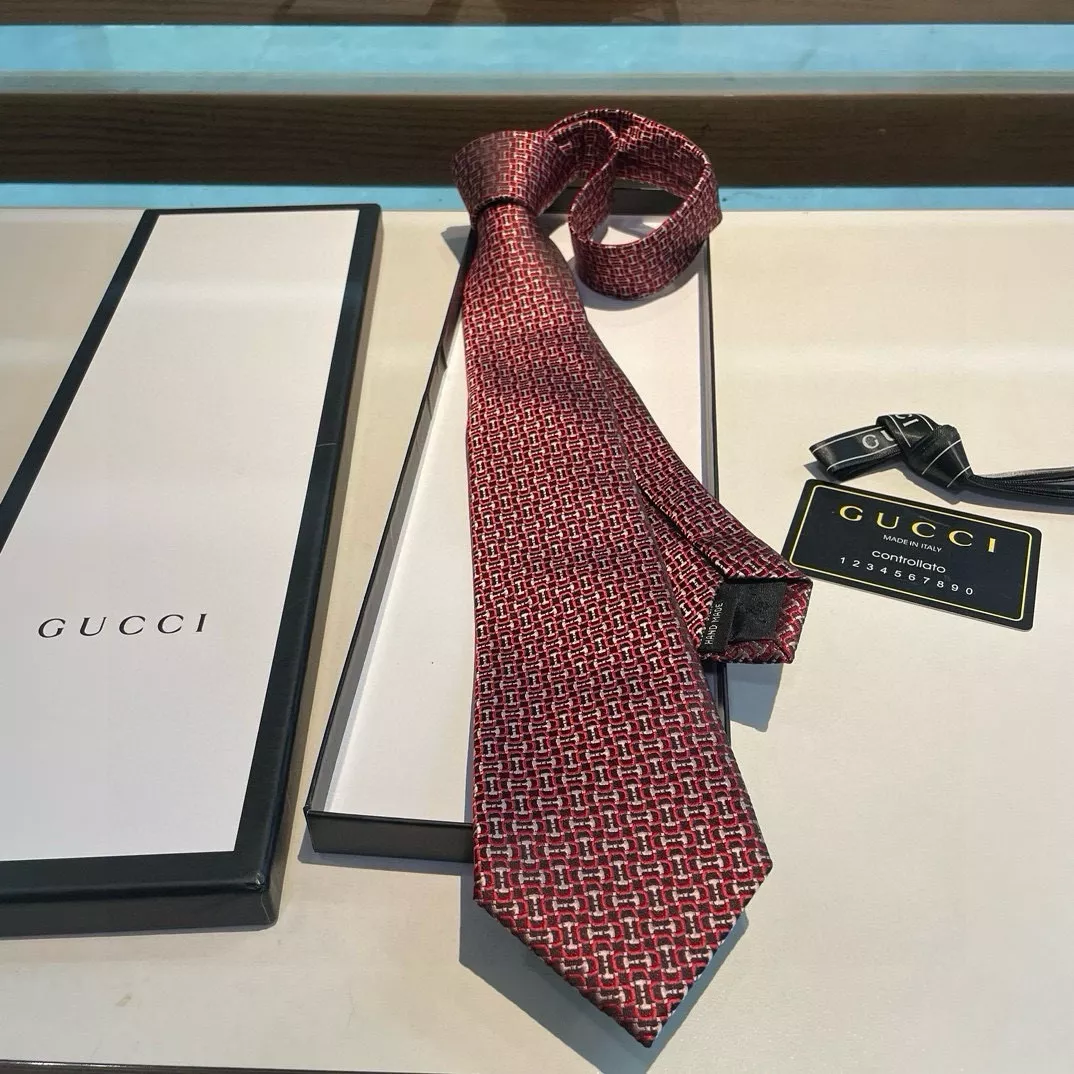 Gucci Necktie Durable 7847