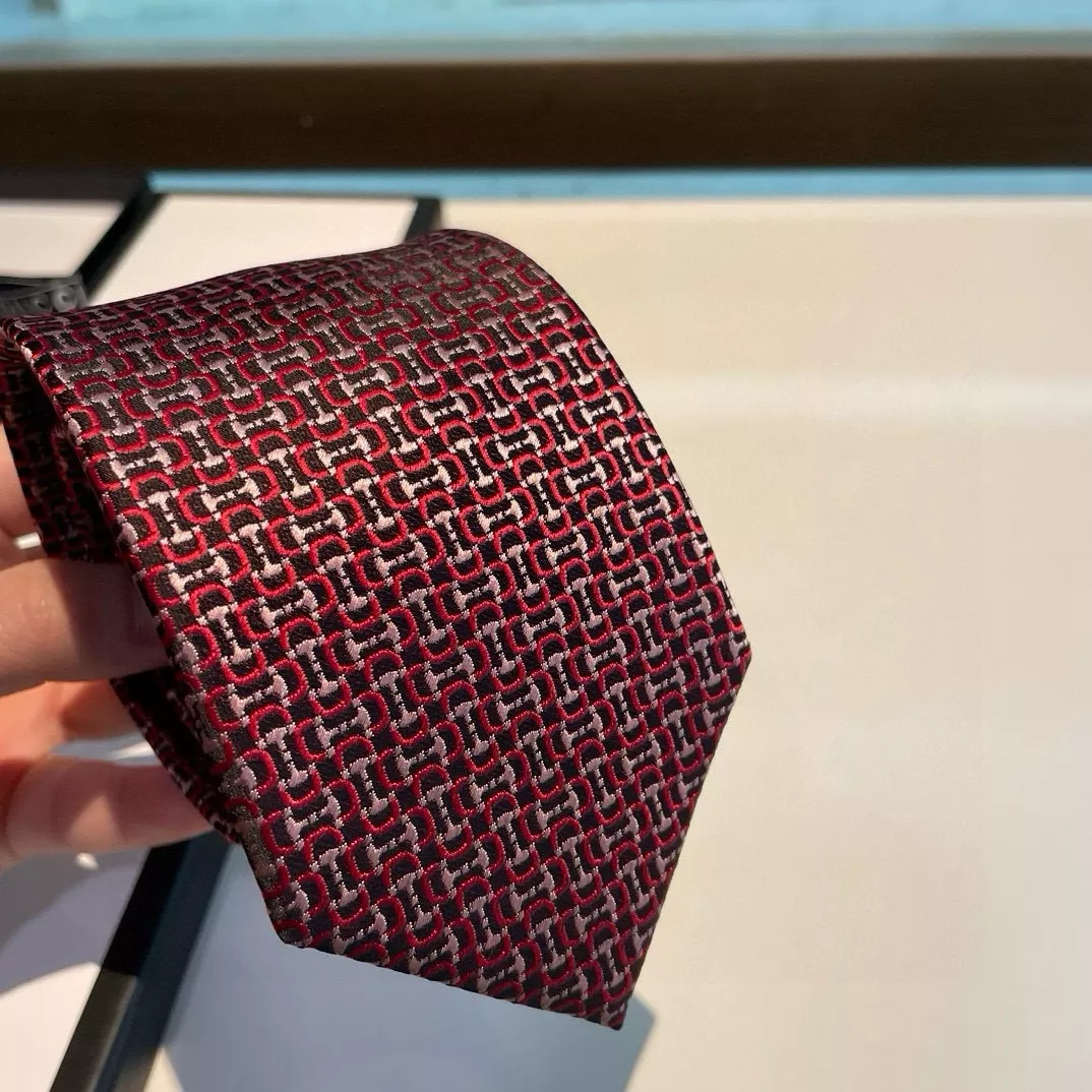 Gucci Necktie Durable 7847