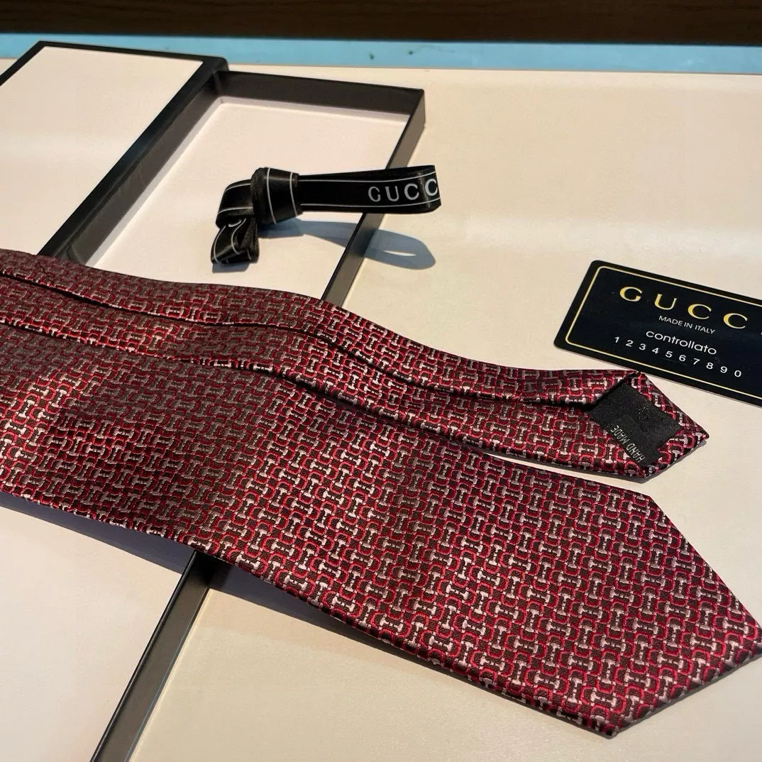 Gucci Necktie Durable 7847