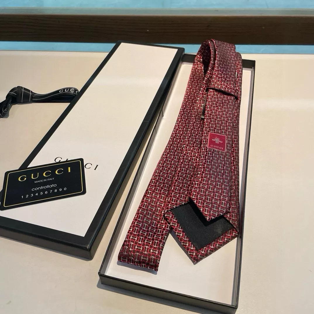 Gucci Necktie Durable 7847