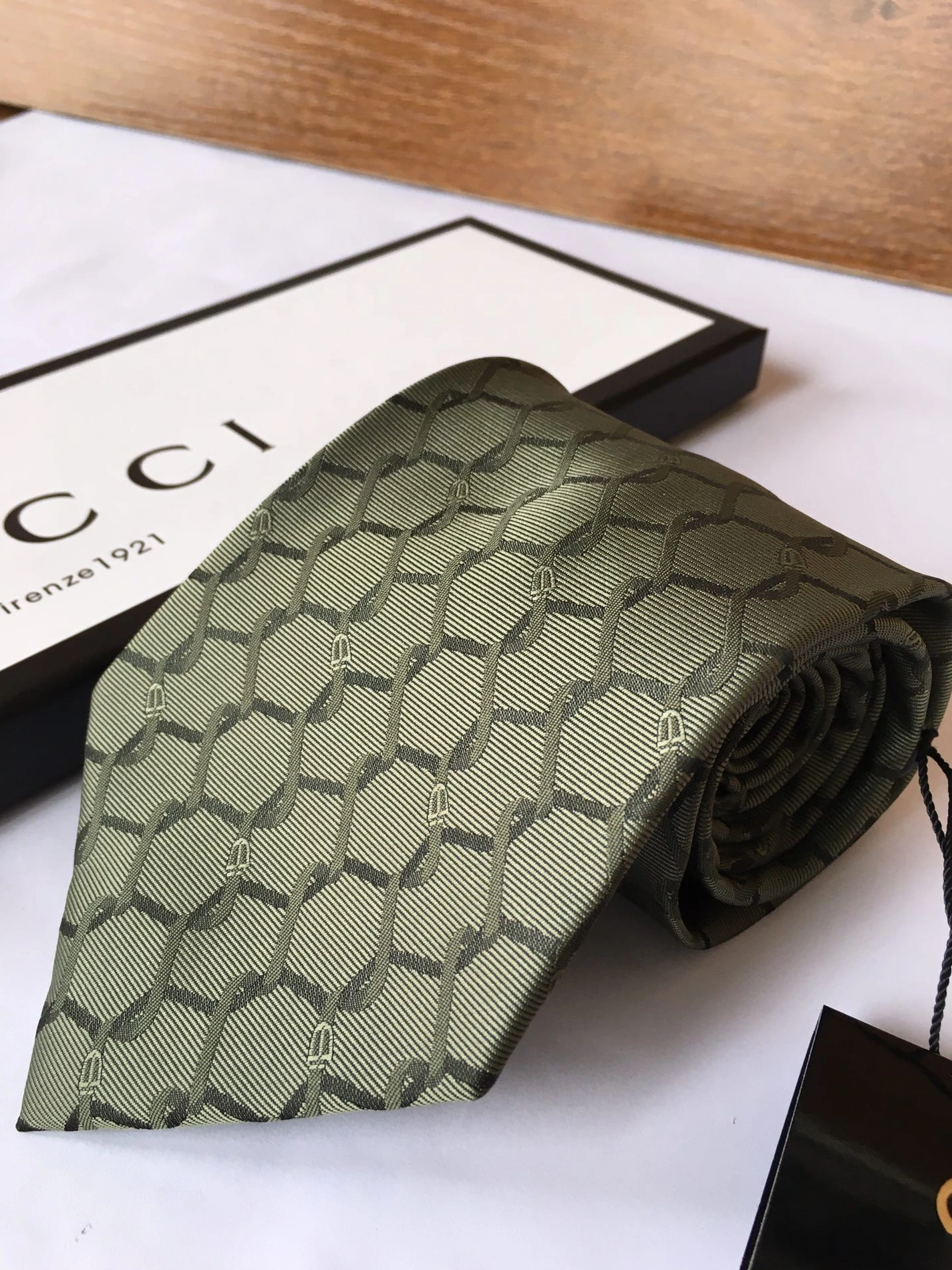 Gucci Necktie For Men Breathable 6118
