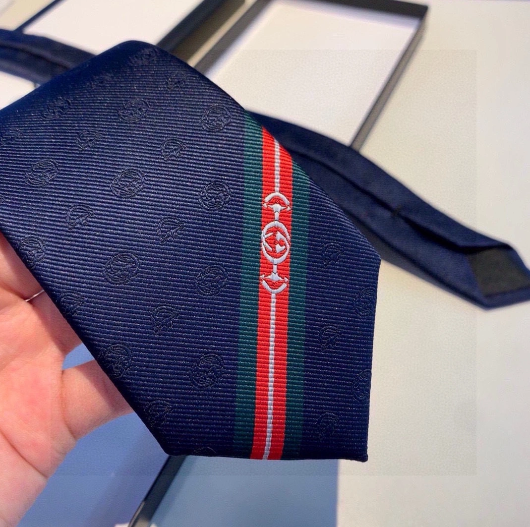 Gucci Necktie For Men DailyWear 4540