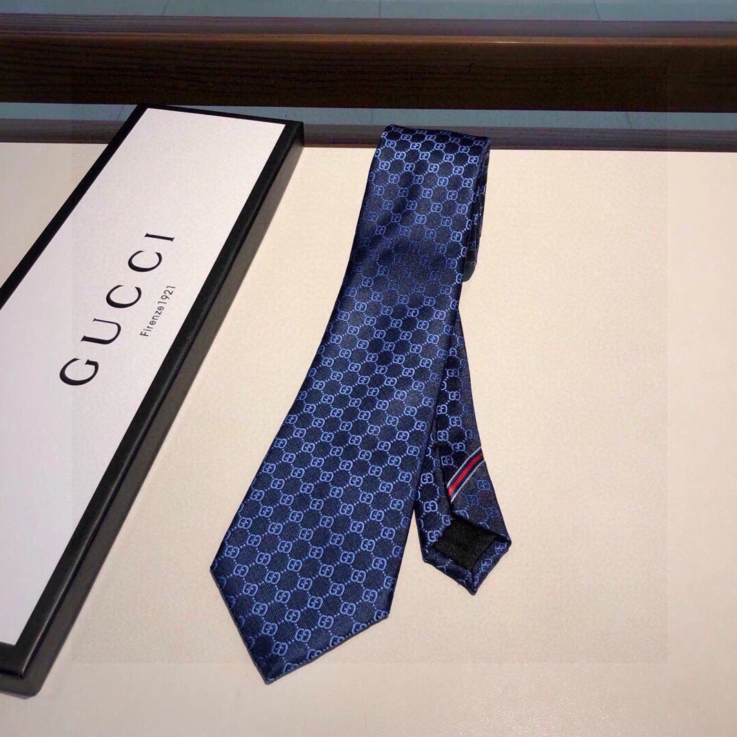 Gucci Necktie For Men Functional 4765