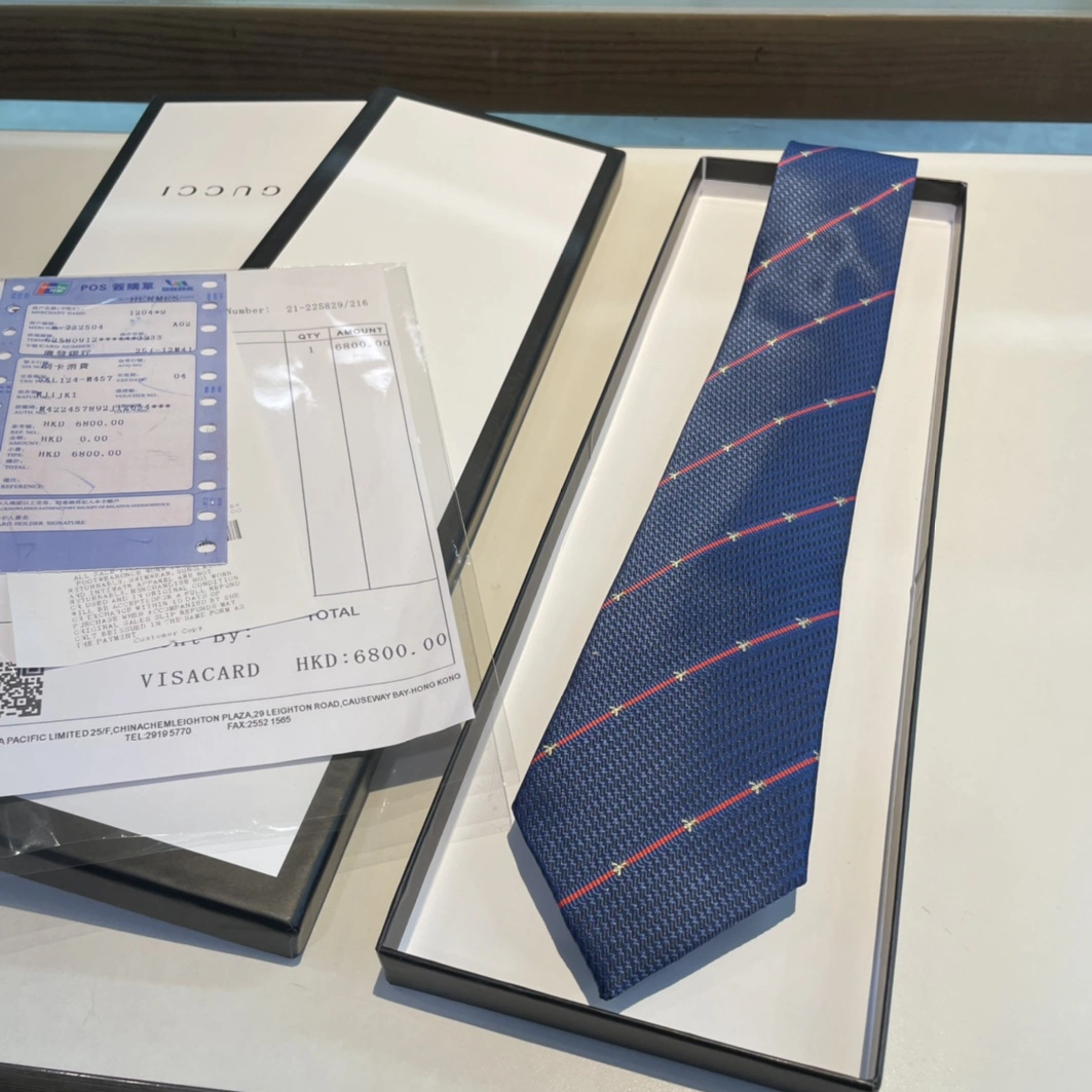 Gucci Necktie For Men Sleek 2902