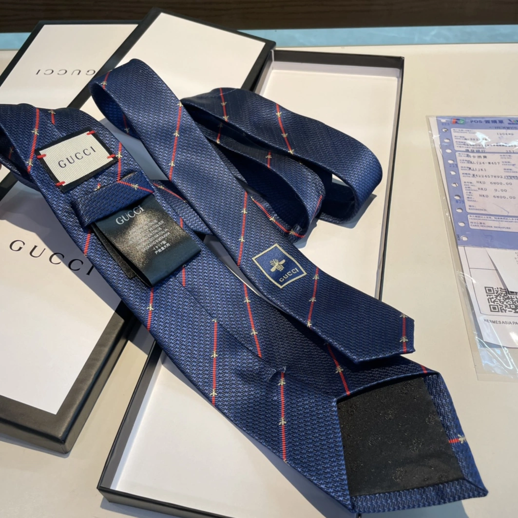 Gucci Necktie For Men Sleek 2902