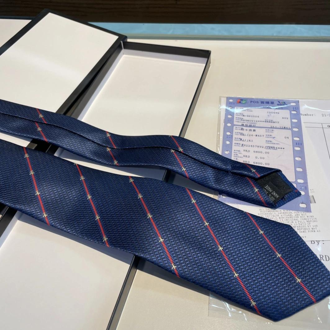 Gucci Necktie For Men Sleek 2902