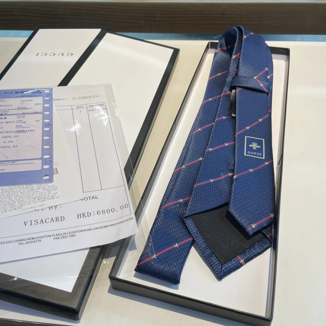 Gucci Necktie For Men Sleek 2902