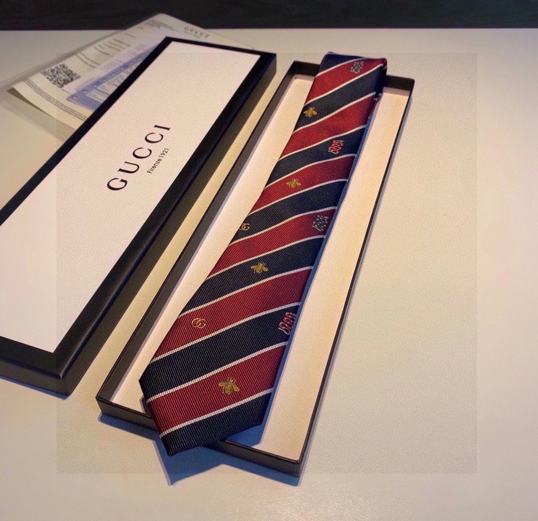 Gucci Necktie For Men Soft 6927