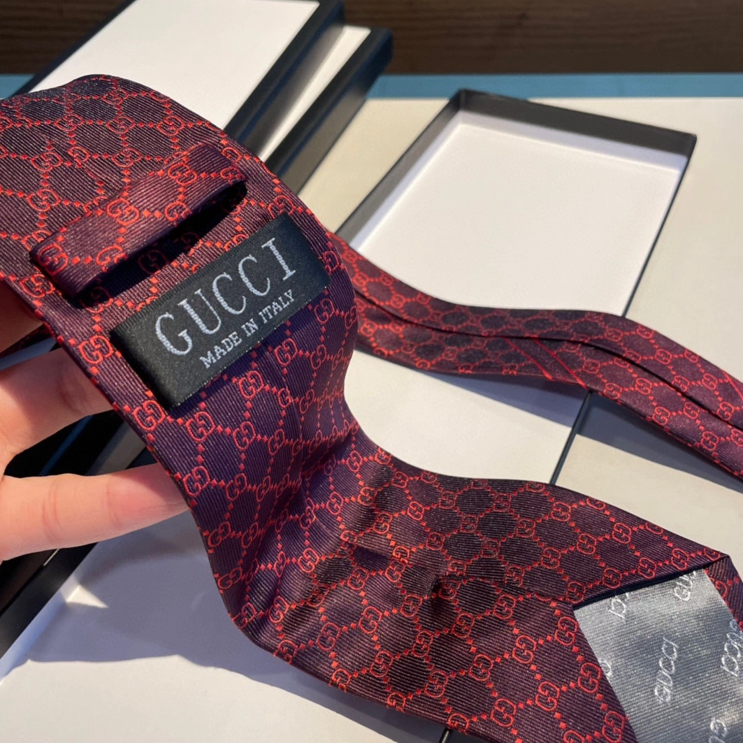 Gucci Necktie For Men Sophisticated 3542