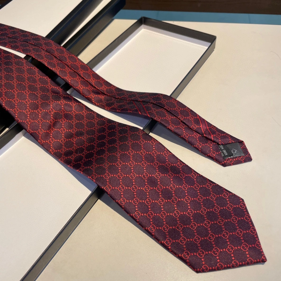 Gucci Necktie For Men Sophisticated 3542