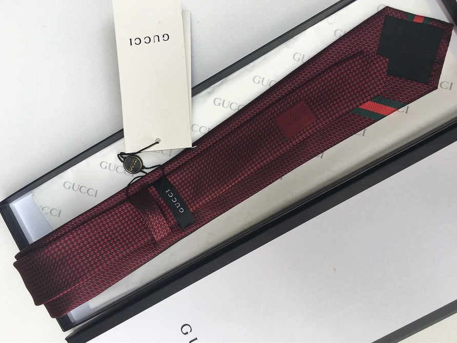 Gucci Necktie For Men Versatile 686