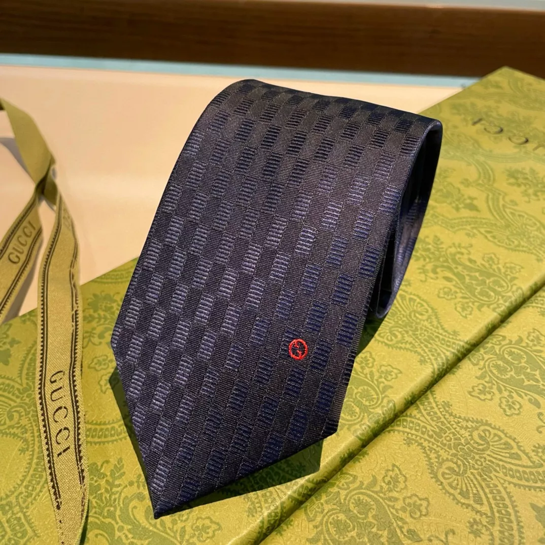 Gucci Necktie StreetReady 2995