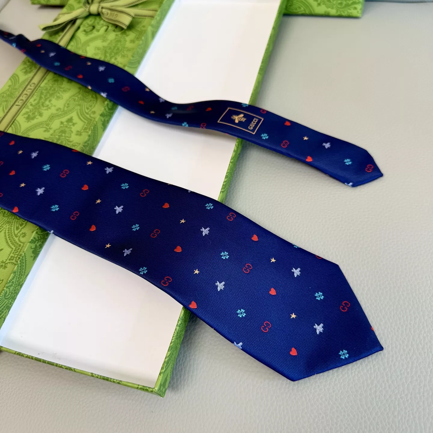 Gucci Necktie WellDesigned 5018