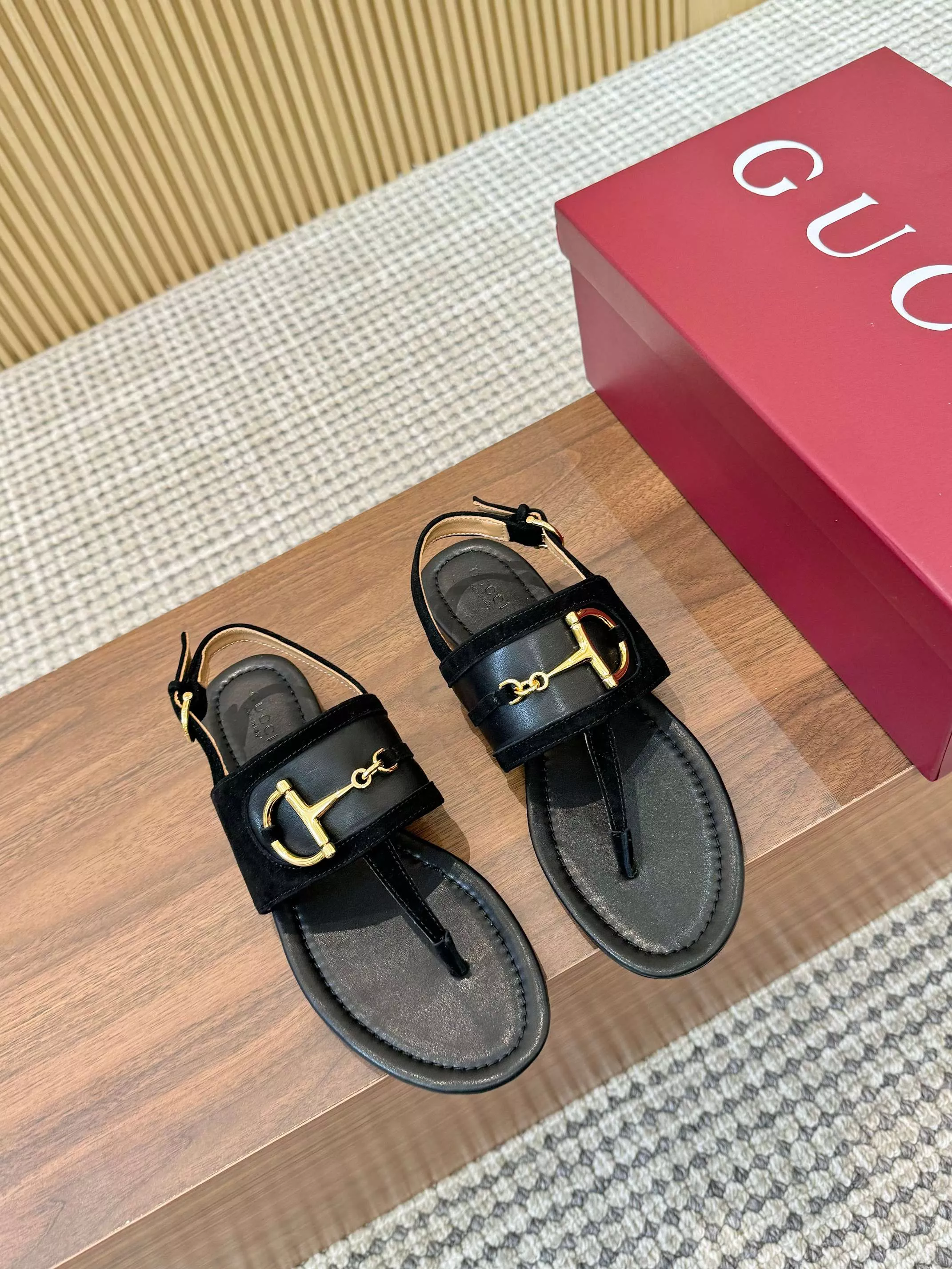 Gucci Sandal For Women AllSeason 3645