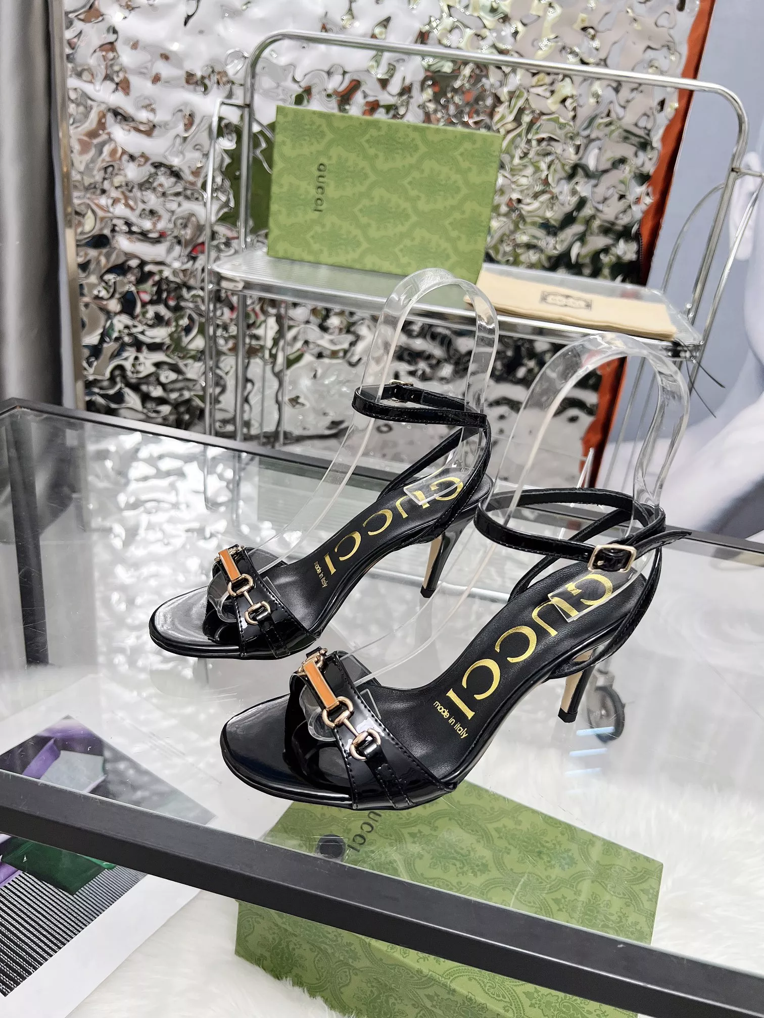 Gucci Sandal For Women EasyMatch 1668