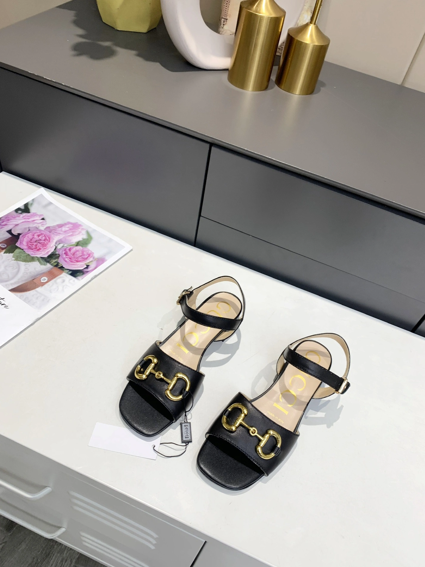 Gucci Sandal For Women Flexible 382