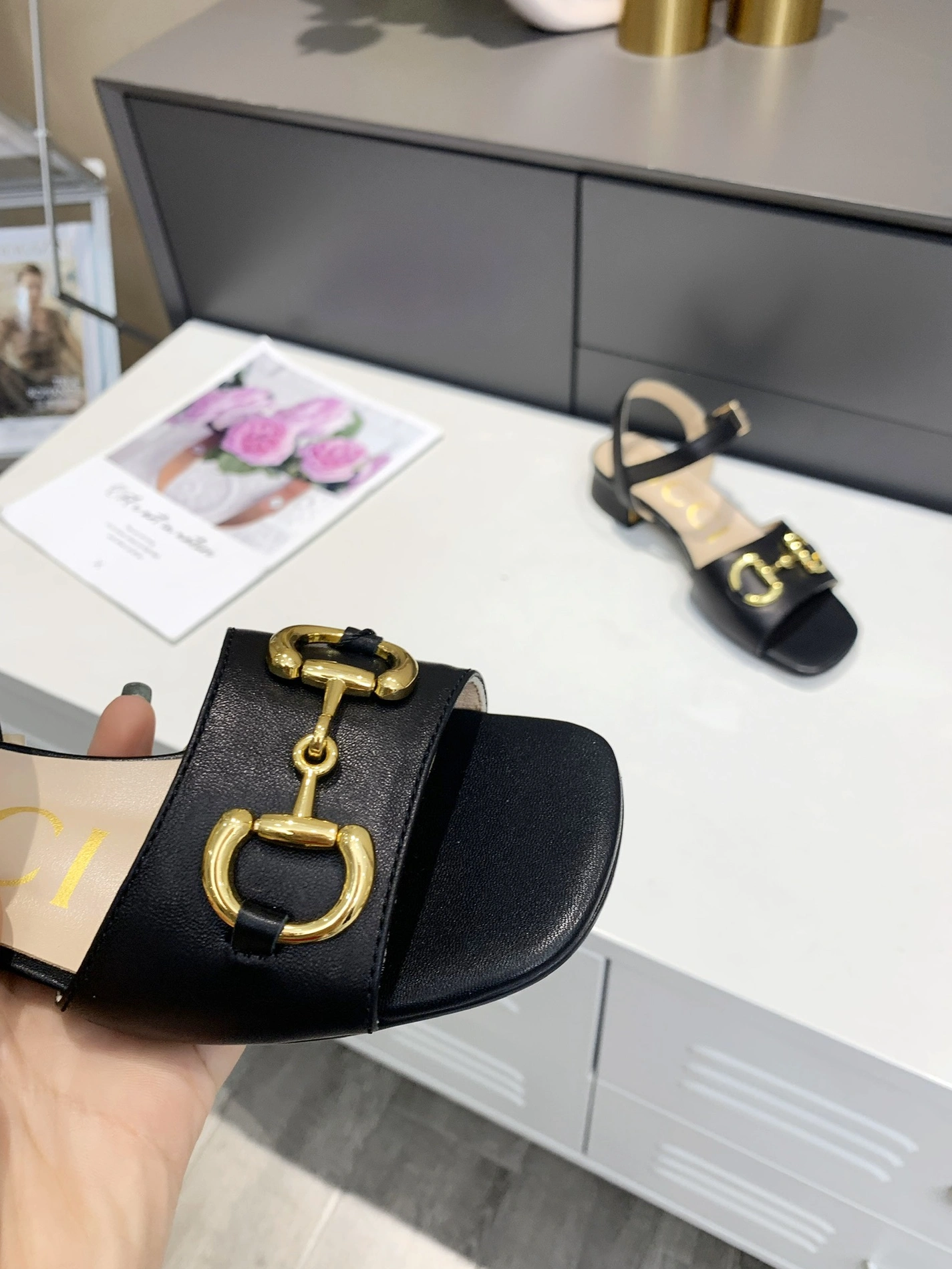 Gucci Sandal For Women Flexible 382