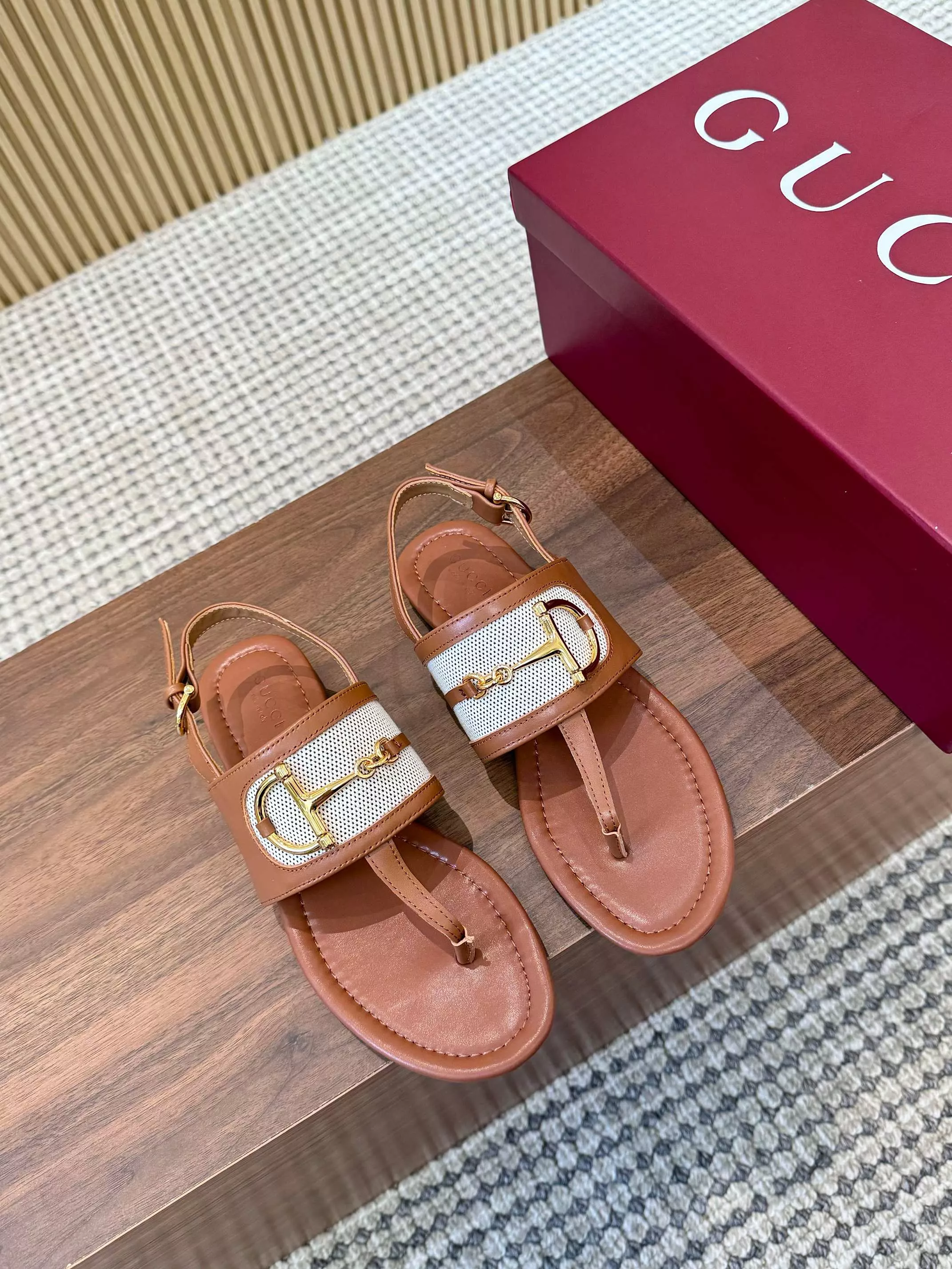 Gucci Sandal For Women Flexible 7060