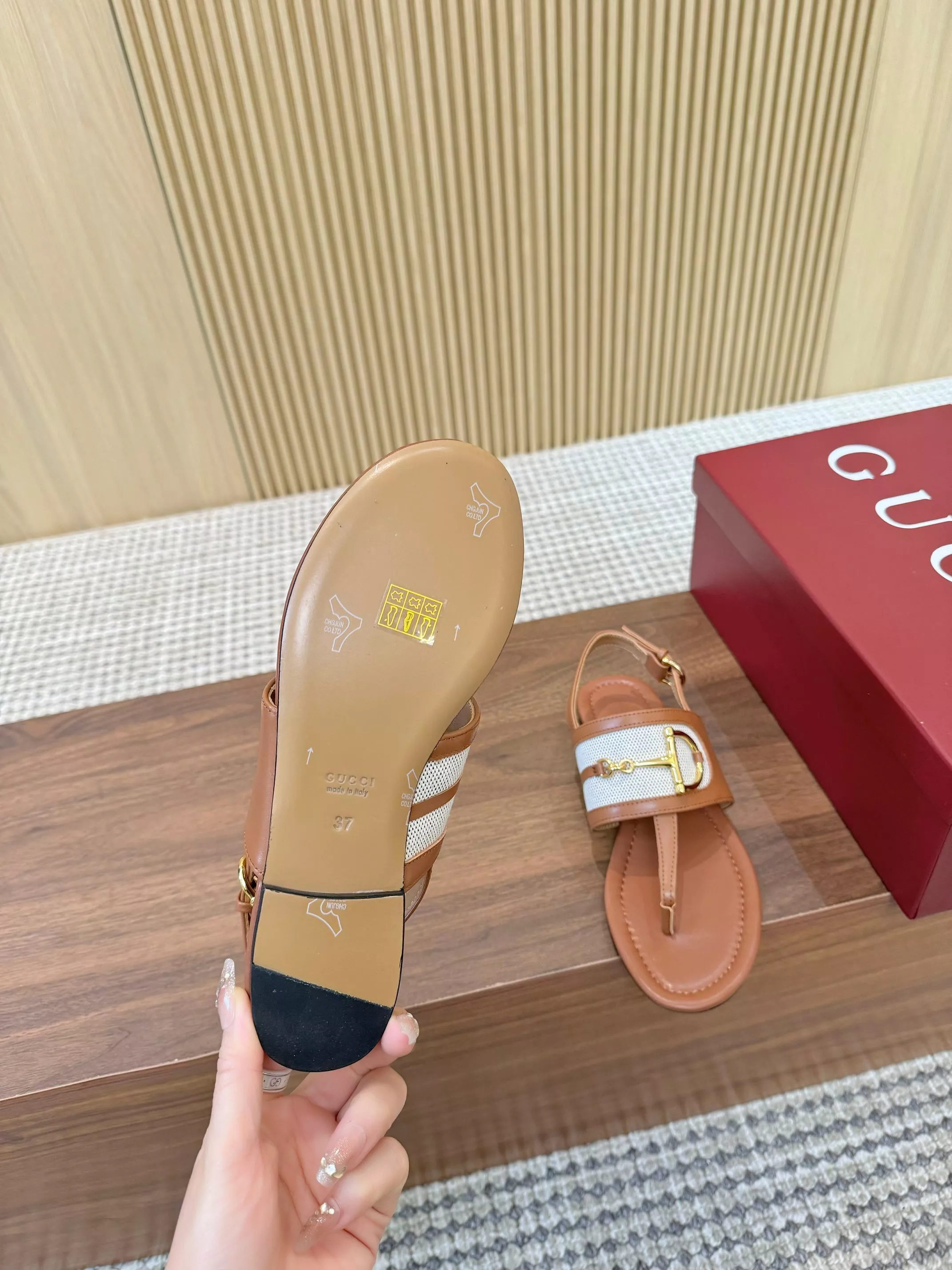 Gucci Sandal For Women Flexible 7060
