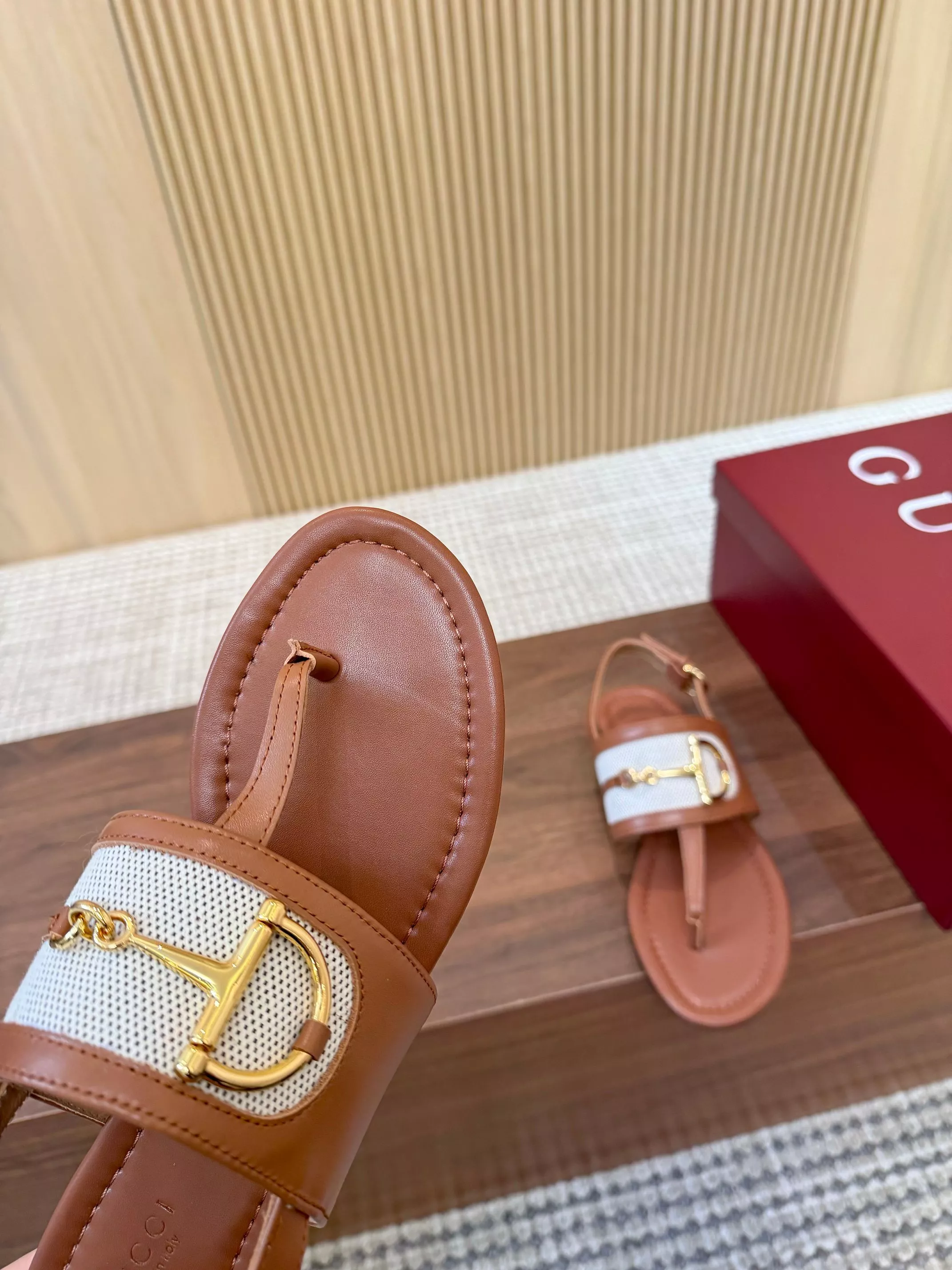 Gucci Sandal For Women Flexible 7060