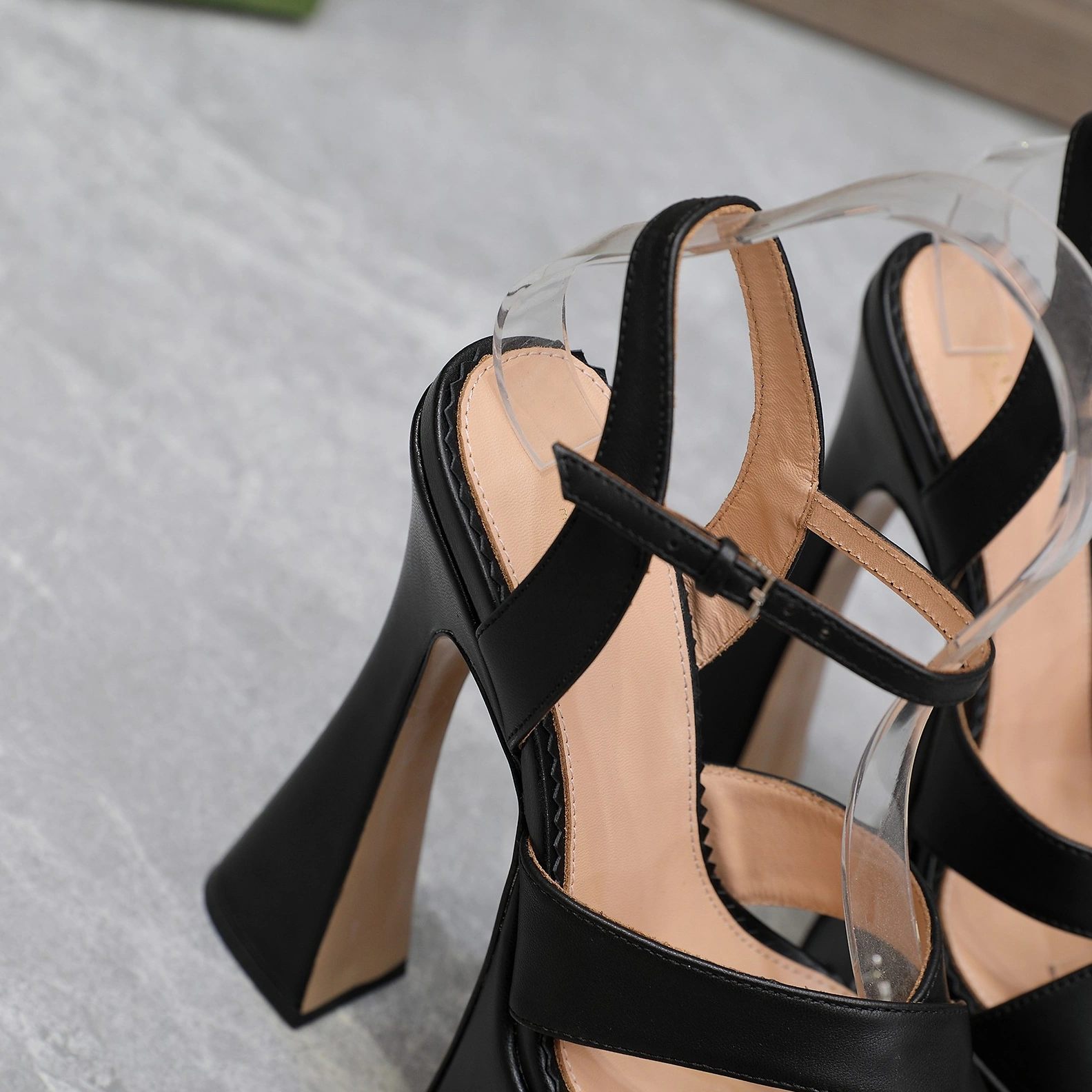 Gucci Sandal For Women HighQuality 5958