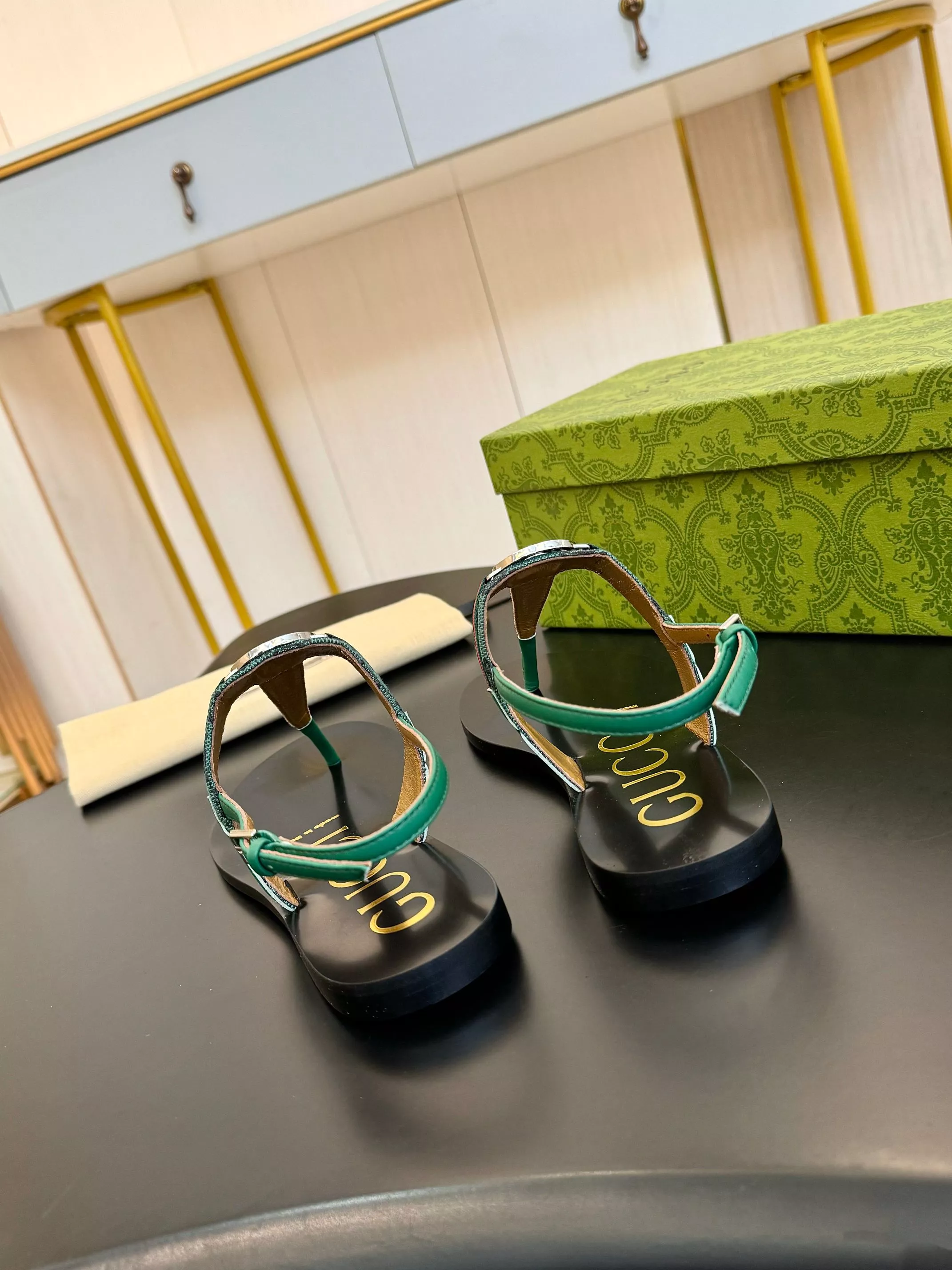 Gucci Sandal For Women Sleek 773