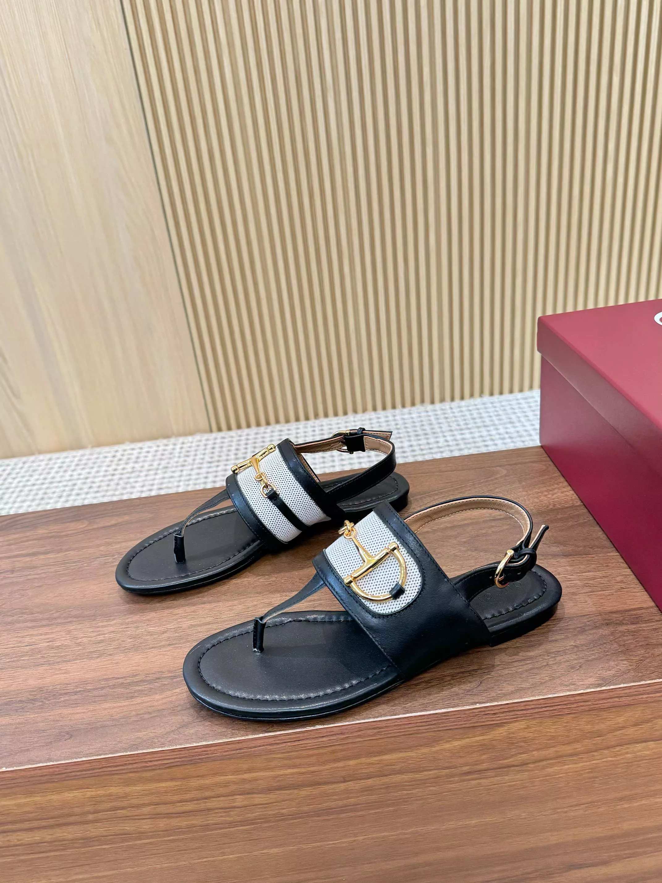 Gucci Sandal For Women Stylish 6238