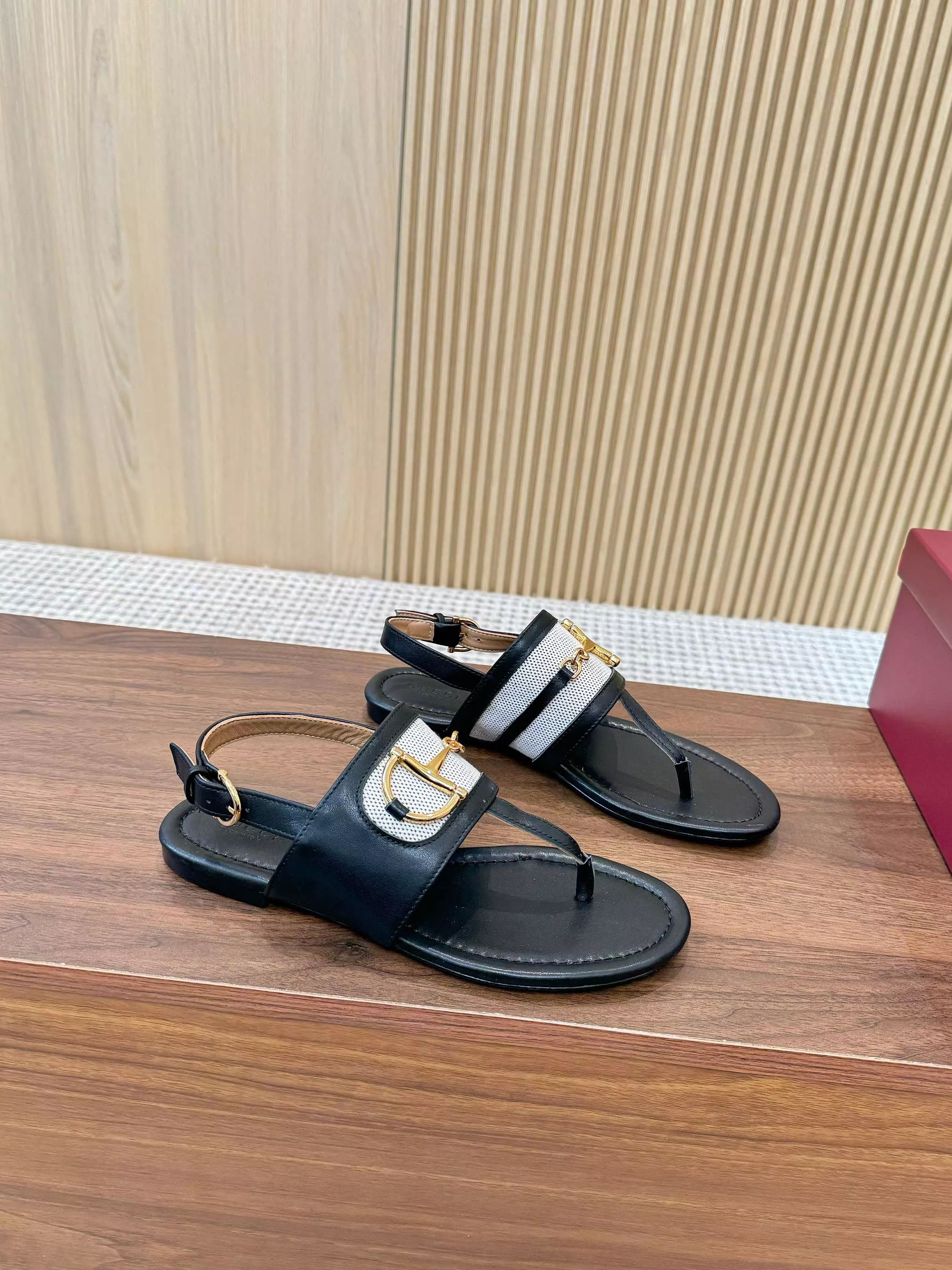 Gucci Sandal For Women Stylish 6238