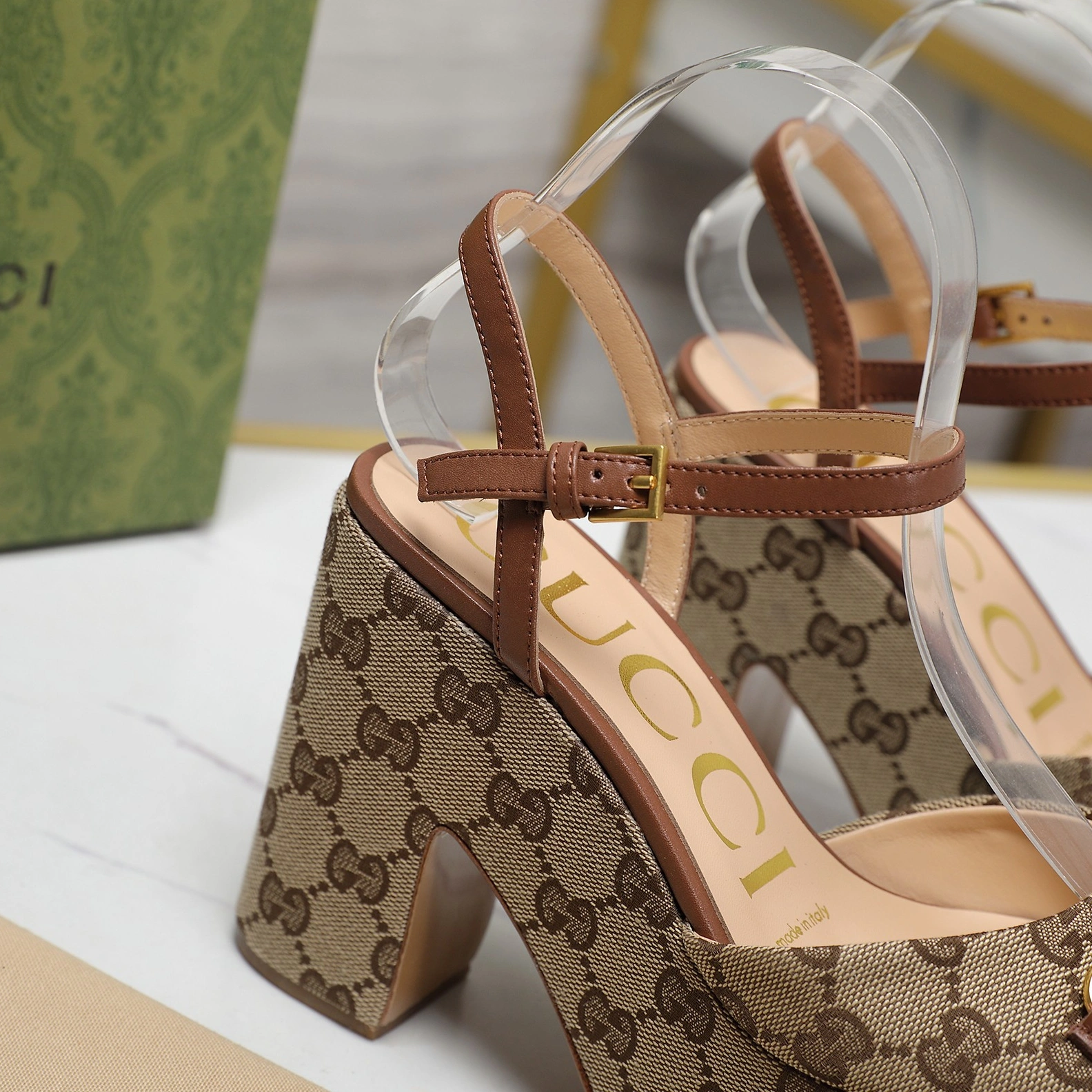 Gucci Sandal For Women Trendsetting 7045
