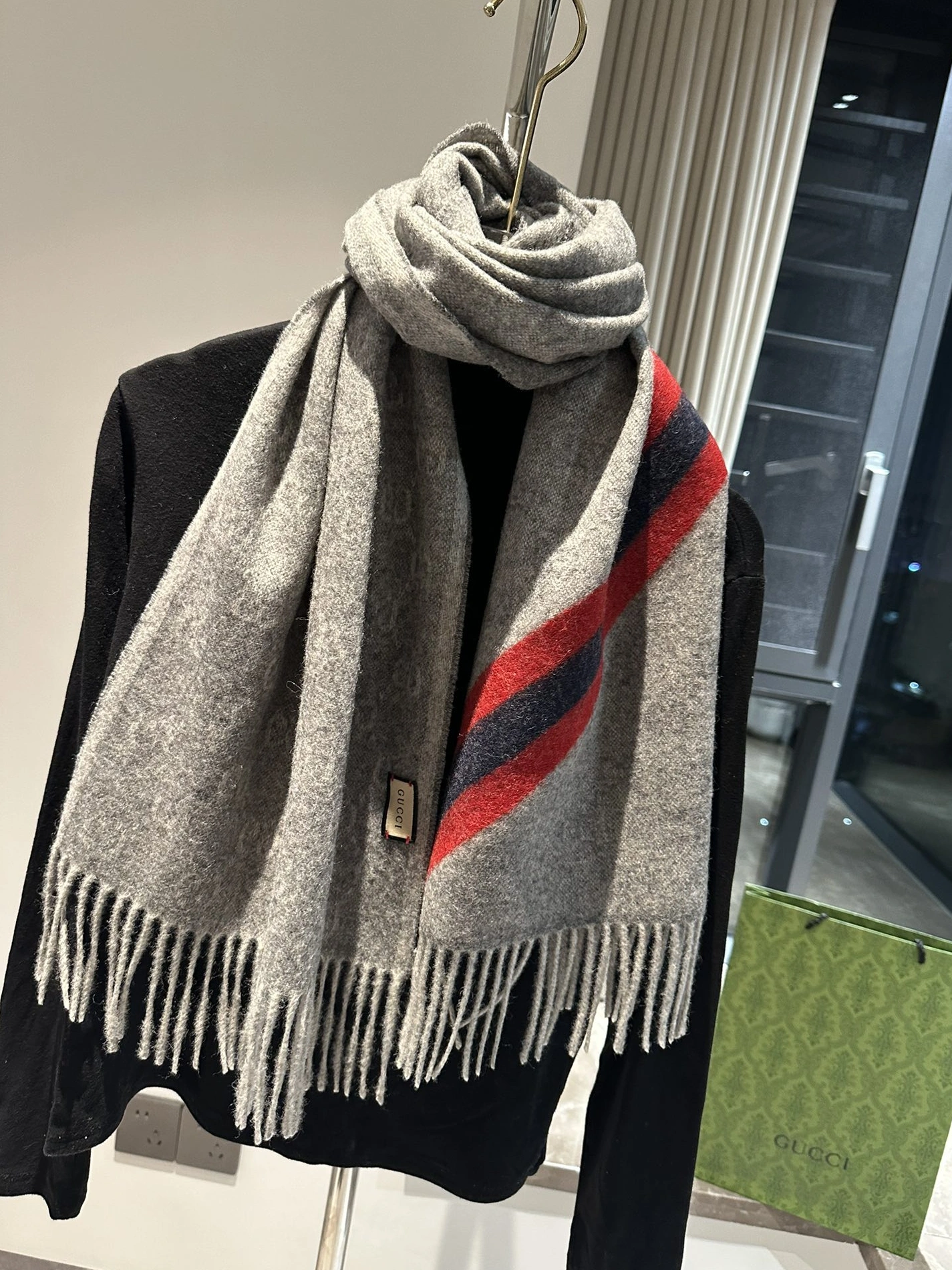 Gucci Scarf Compact 5068