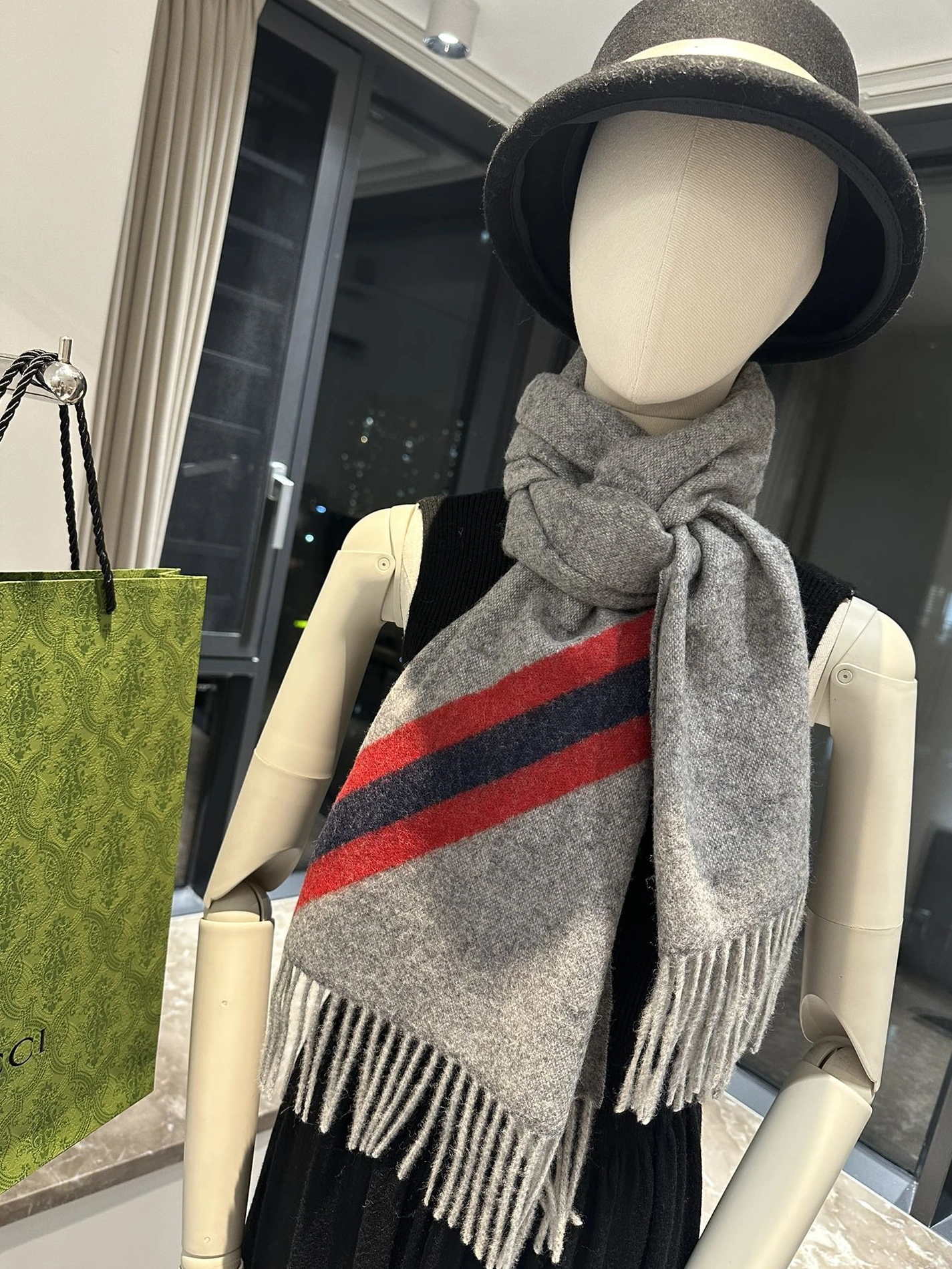 Gucci Scarf Compact 5068