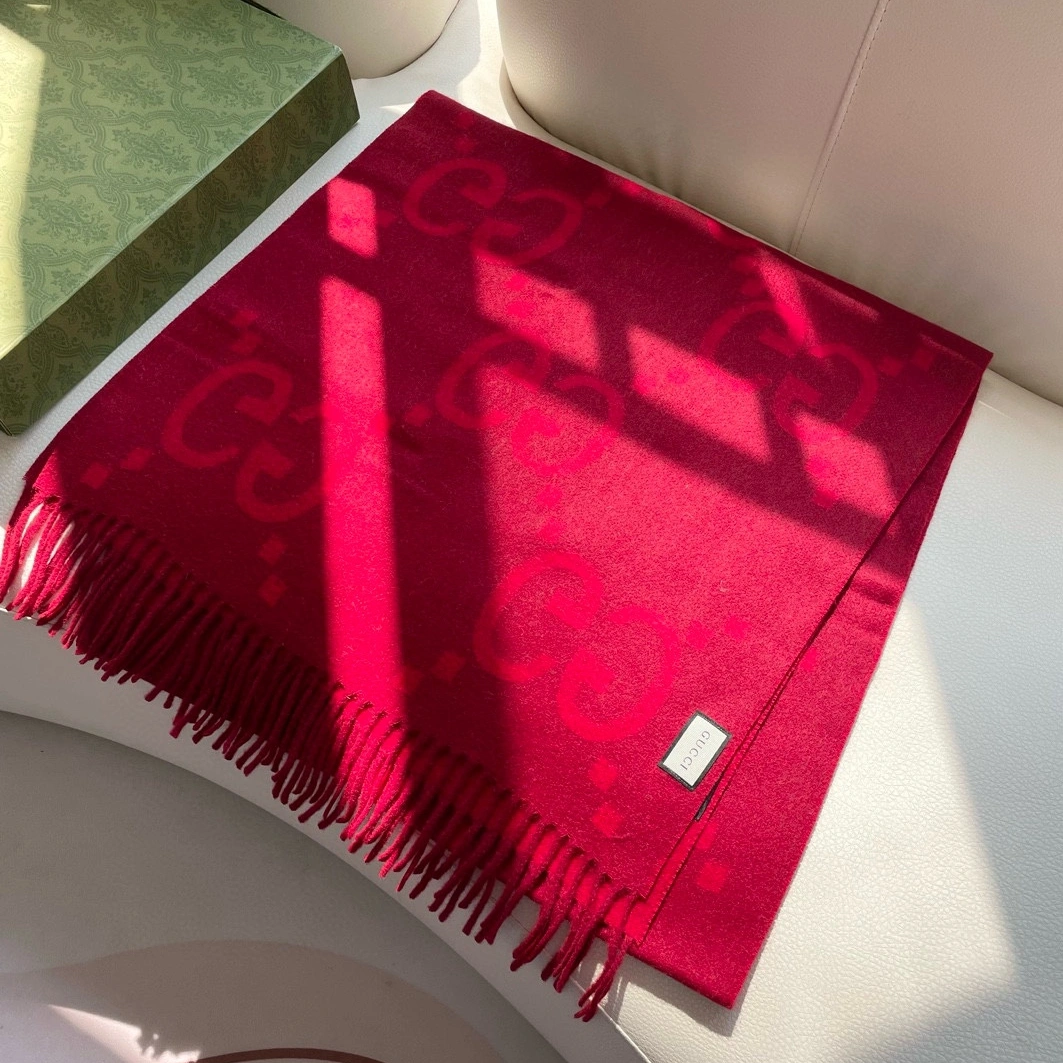 Gucci Scarf Durable 9623