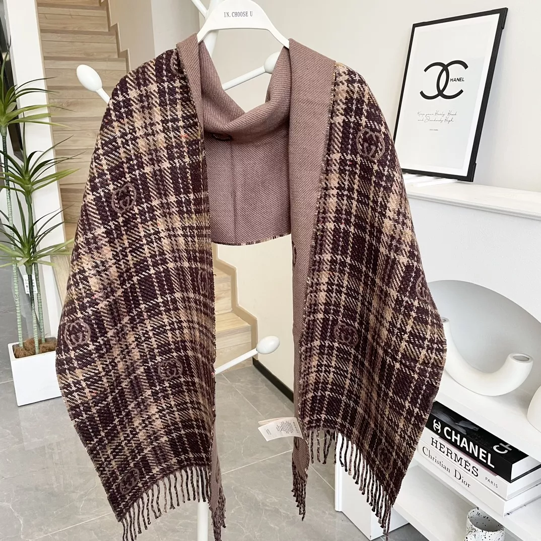 Gucci Scarf For Women Compact 2314