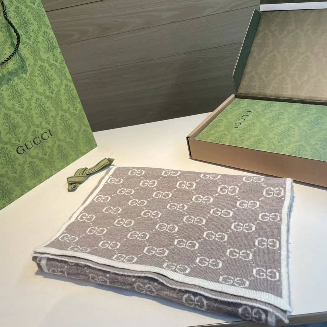 Gucci Scarf For Women DailyWear 169