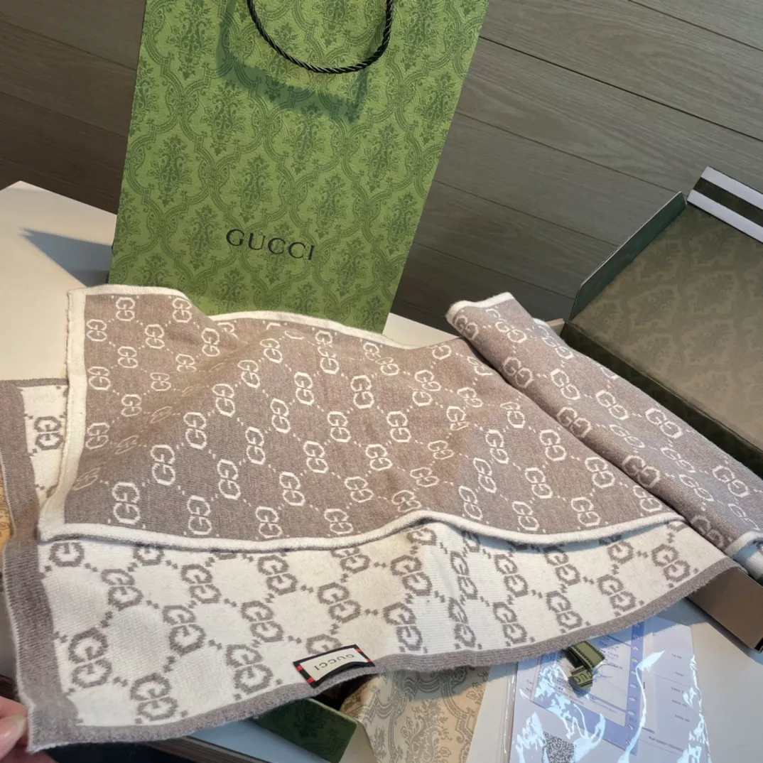 Gucci Scarf For Women DailyWear 169