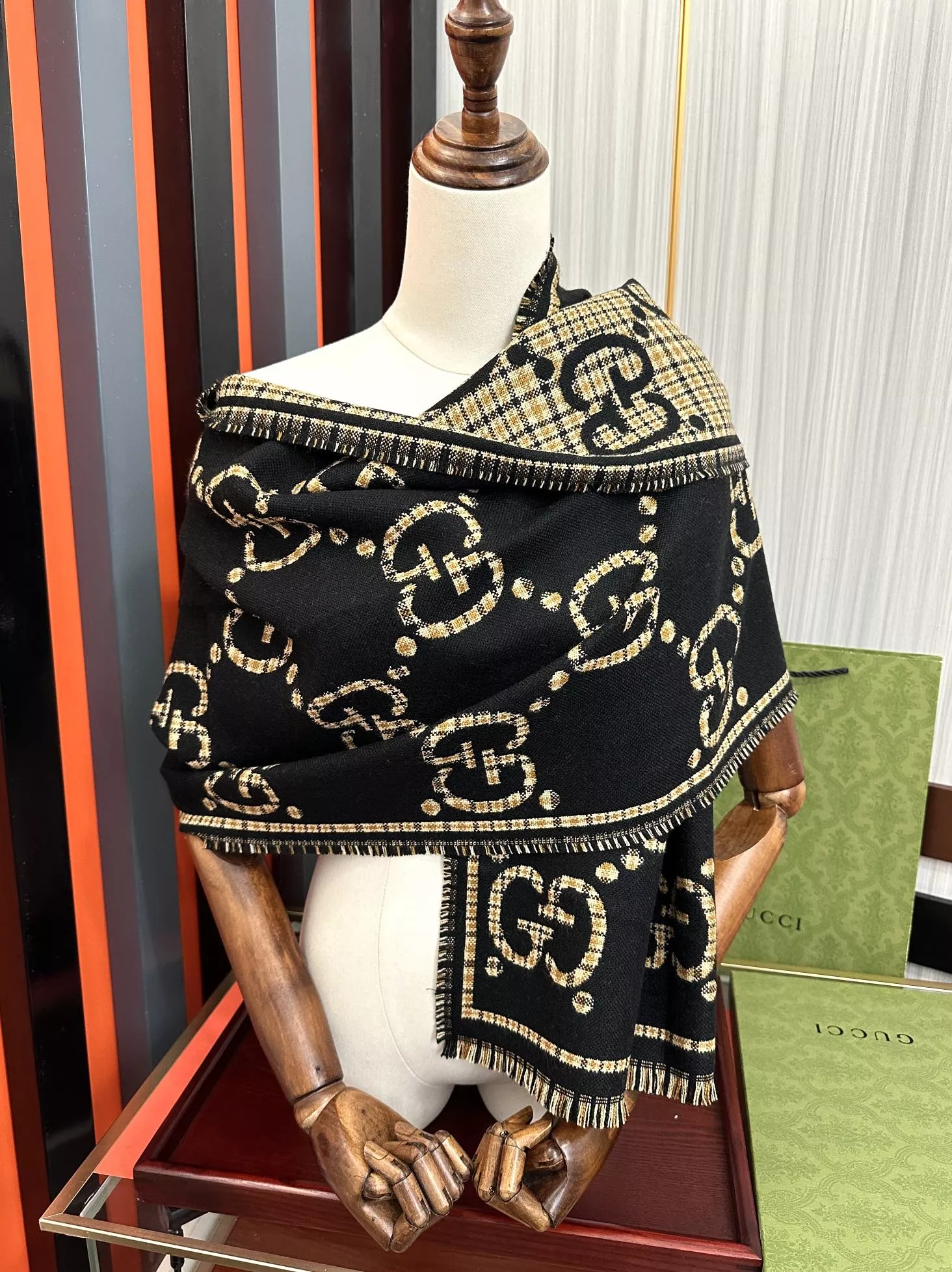 Gucci Scarf For Women Durable 5742