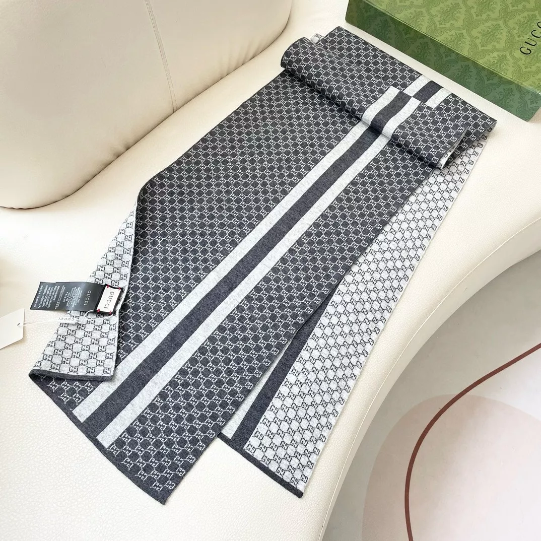 Gucci Scarf For Women Durable 6808