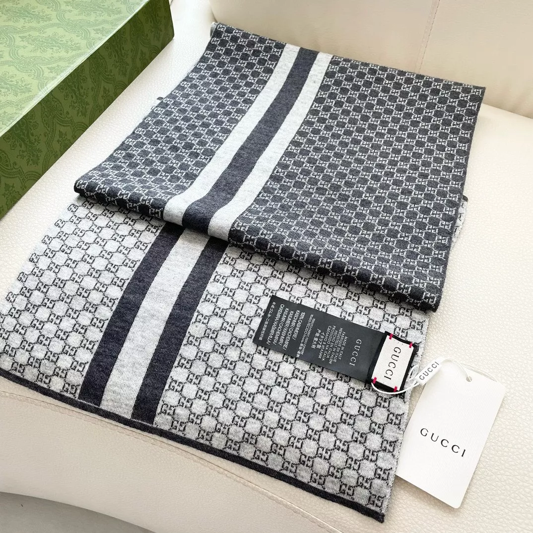 Gucci Scarf For Women Durable 6808